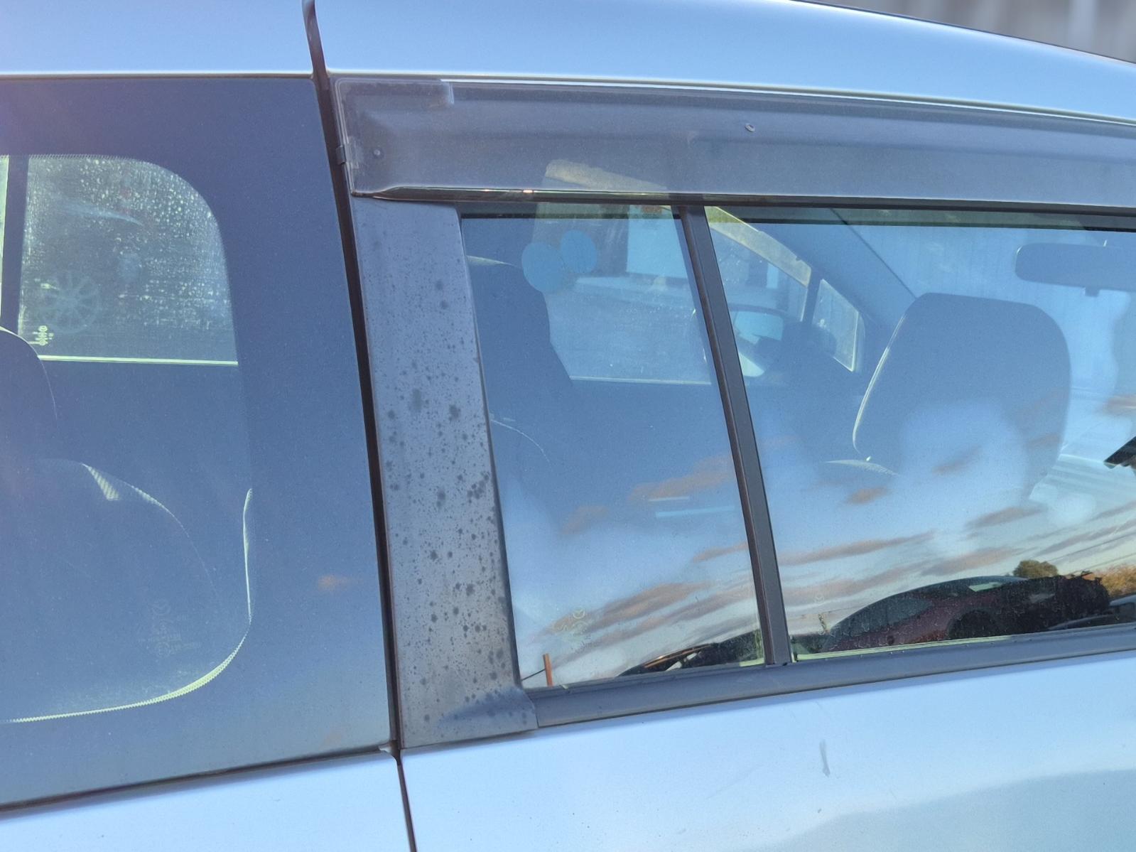 Right_Rear_1q_Door_Glass