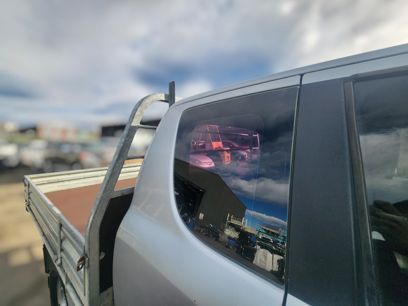 Right_Rear_Door_Window