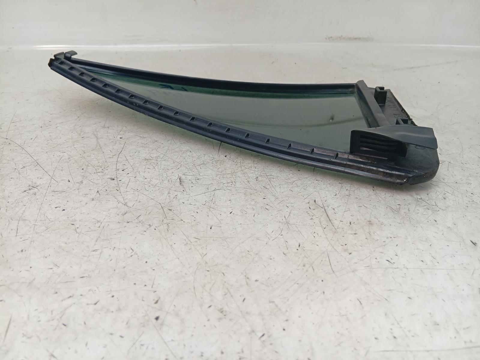 Left_Rear_1q_Door_Glass