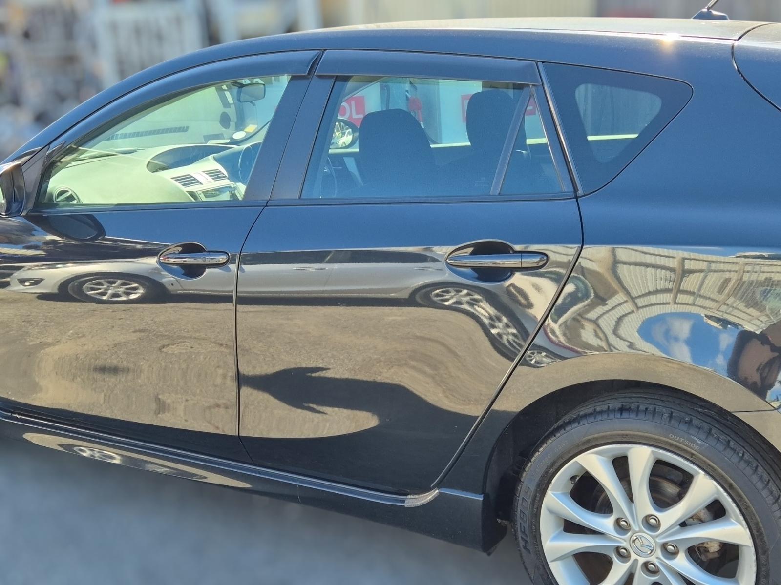 Left_Rear_Door_Sliding