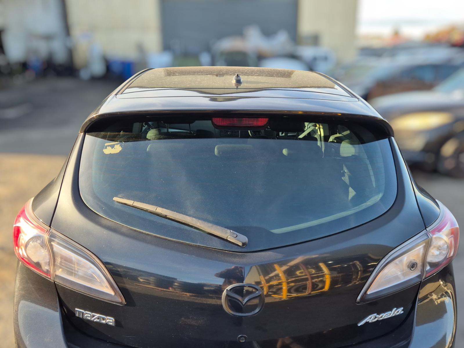 Rear_Tailgate_Glass