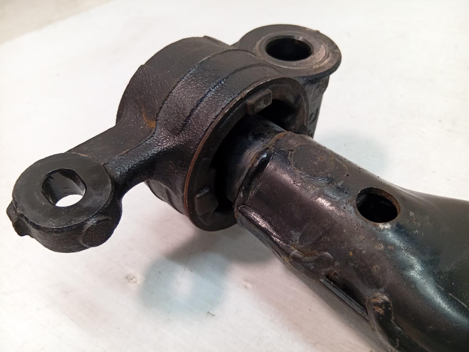 Right_Front_Lower_Control_Arm