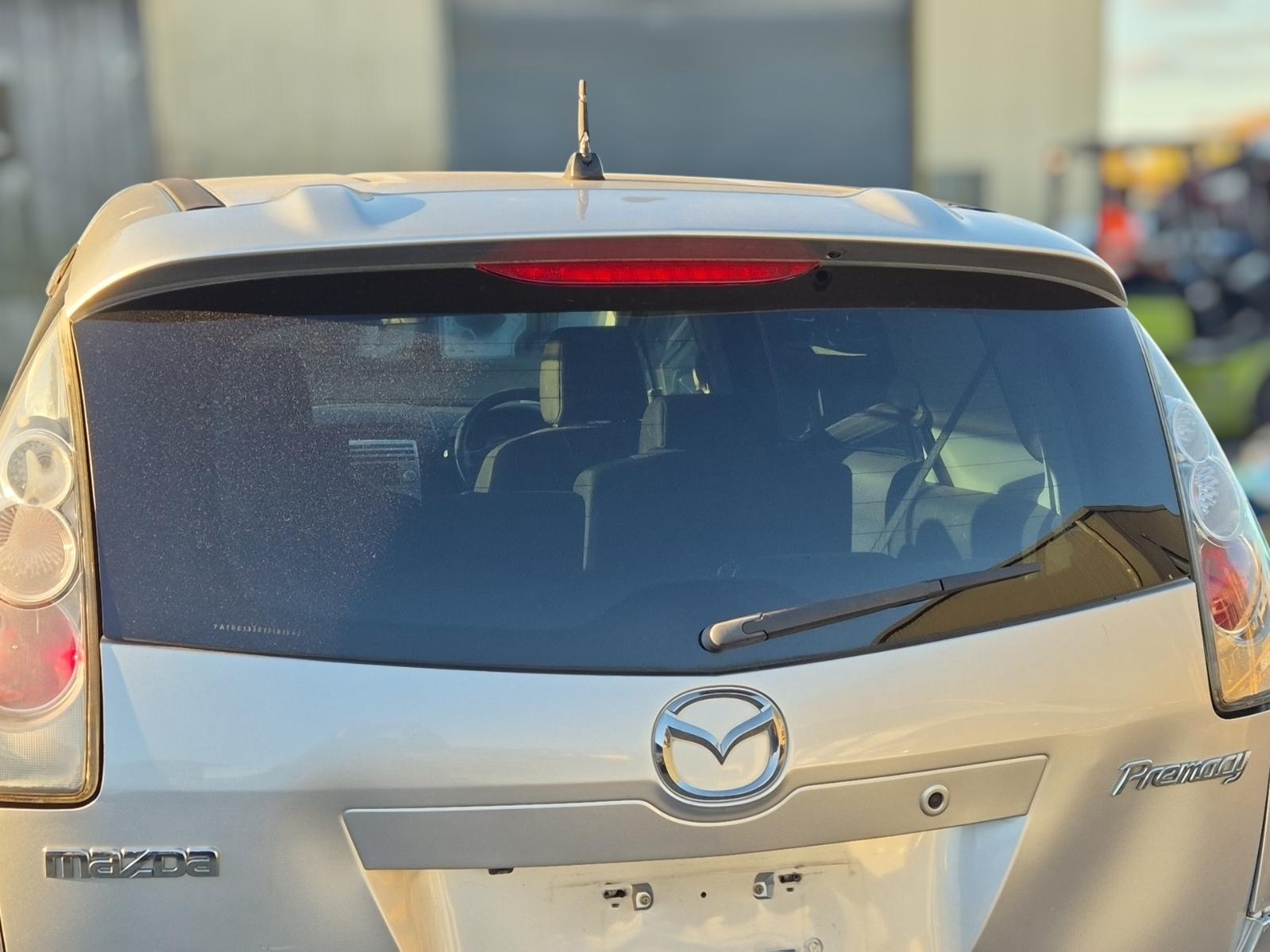 Rear_Tailgate_Glass