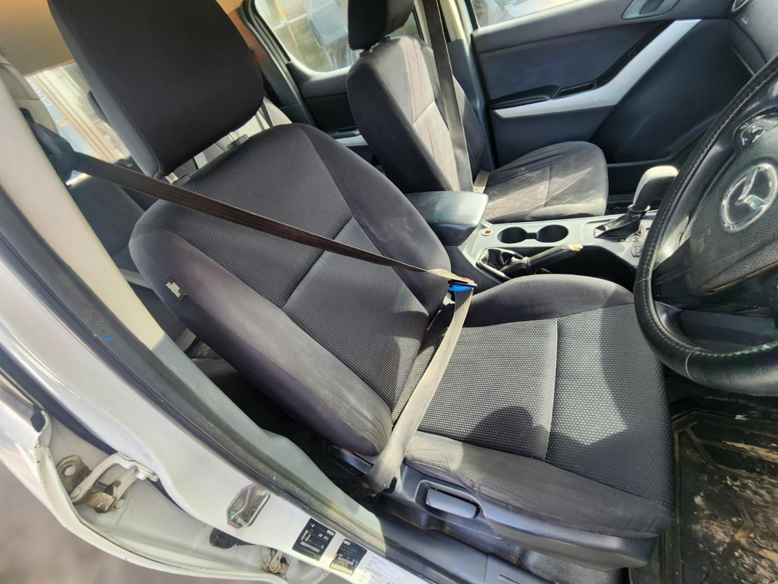 Seat_Belt_Stalk