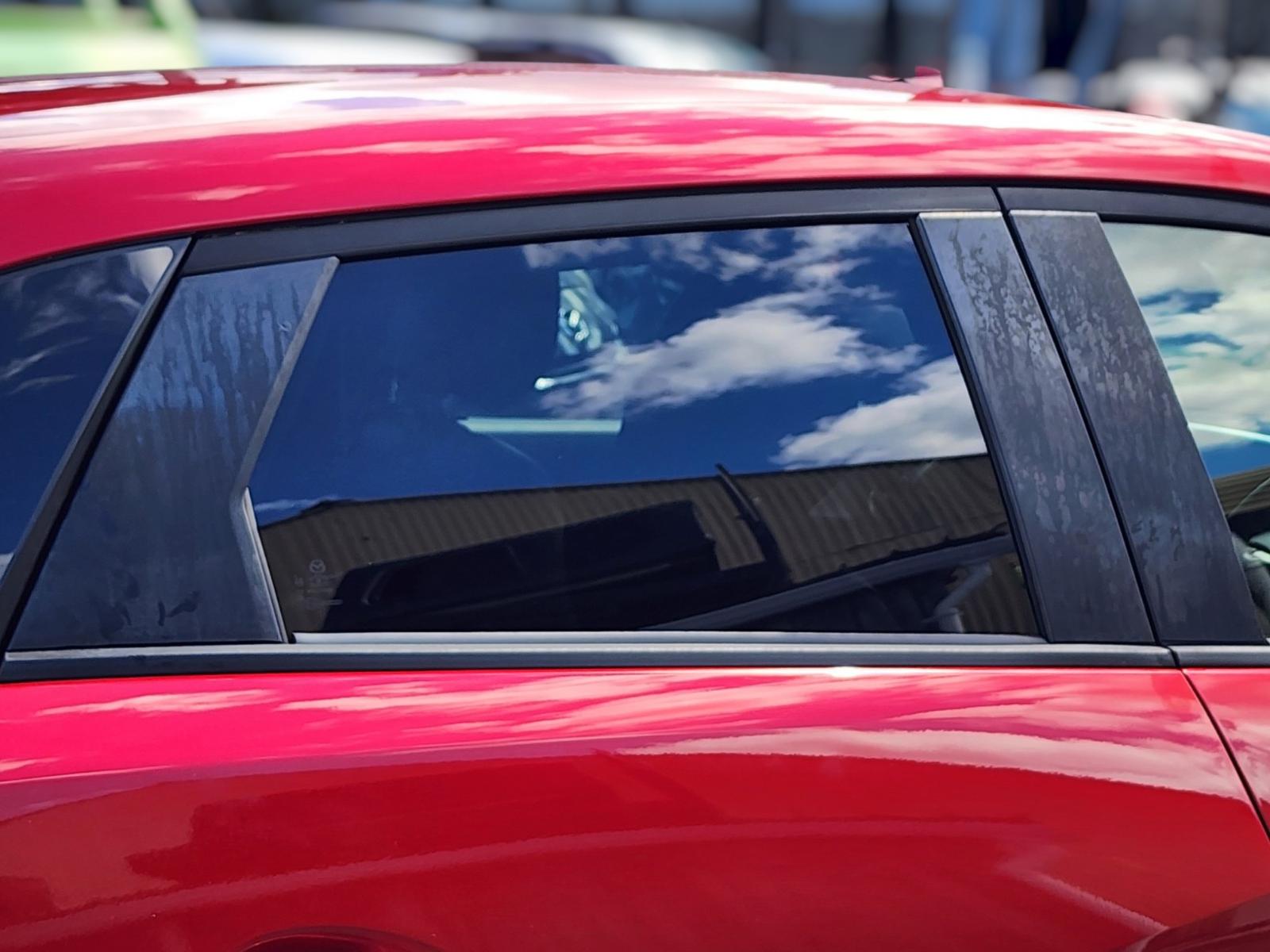 Right Rear Door Window