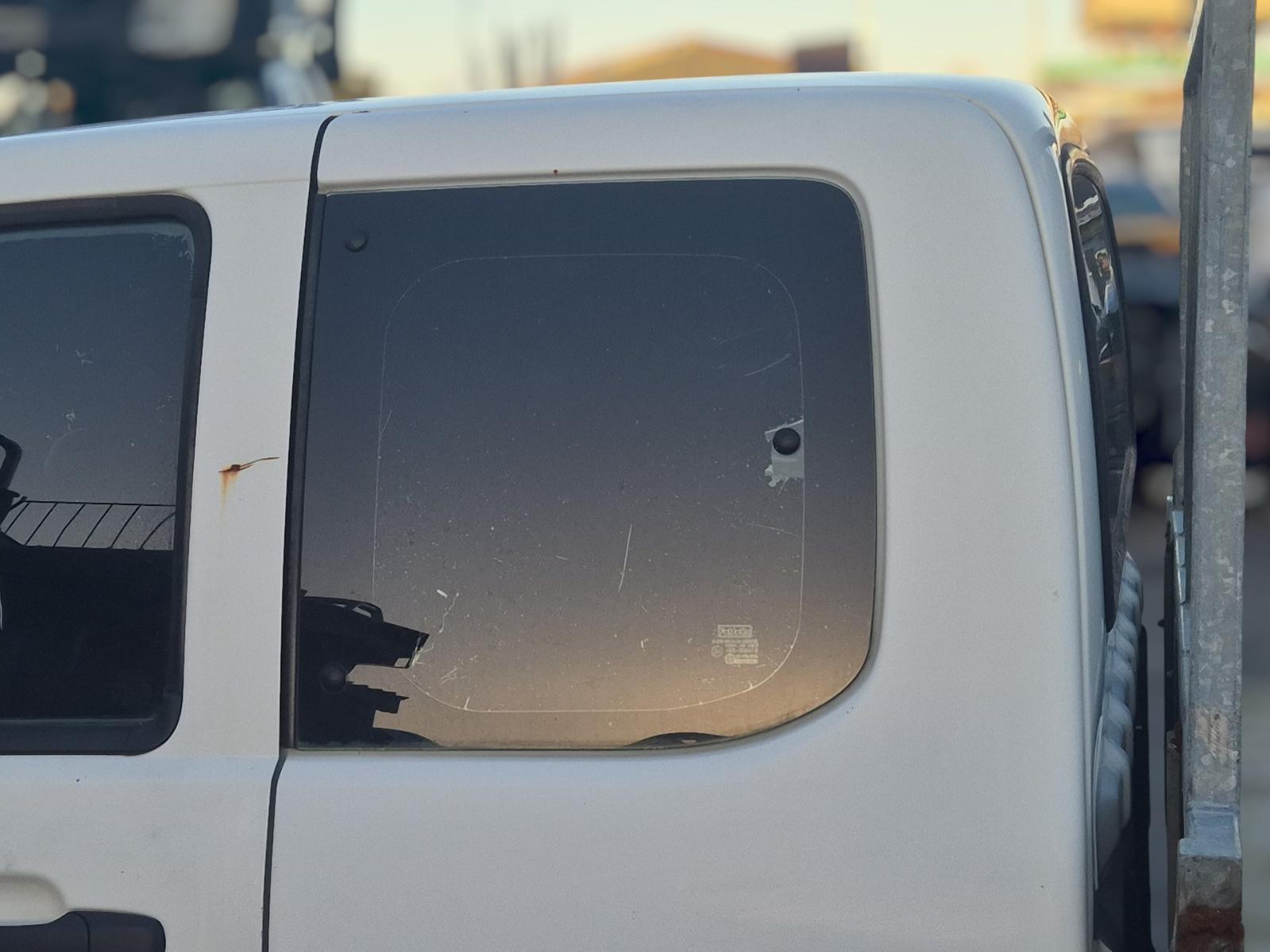 Left_Rear_Door_Window