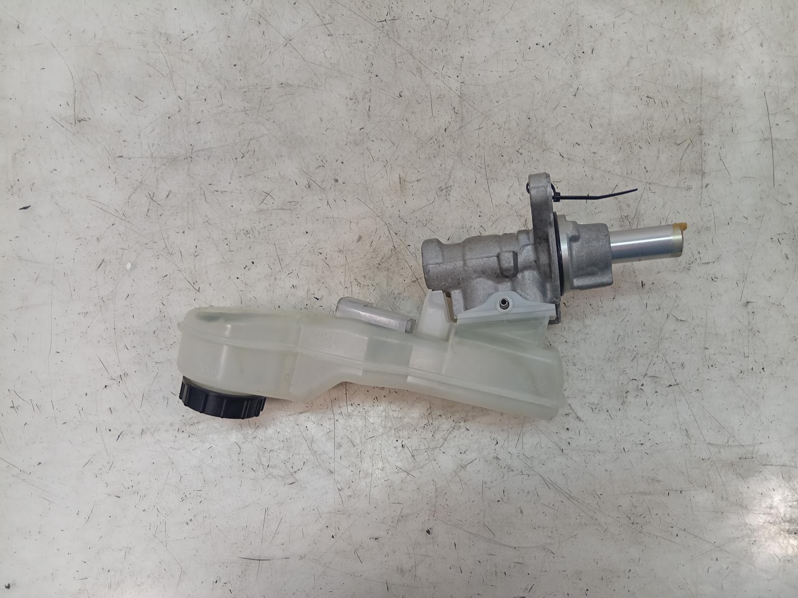 Master_Cylinder