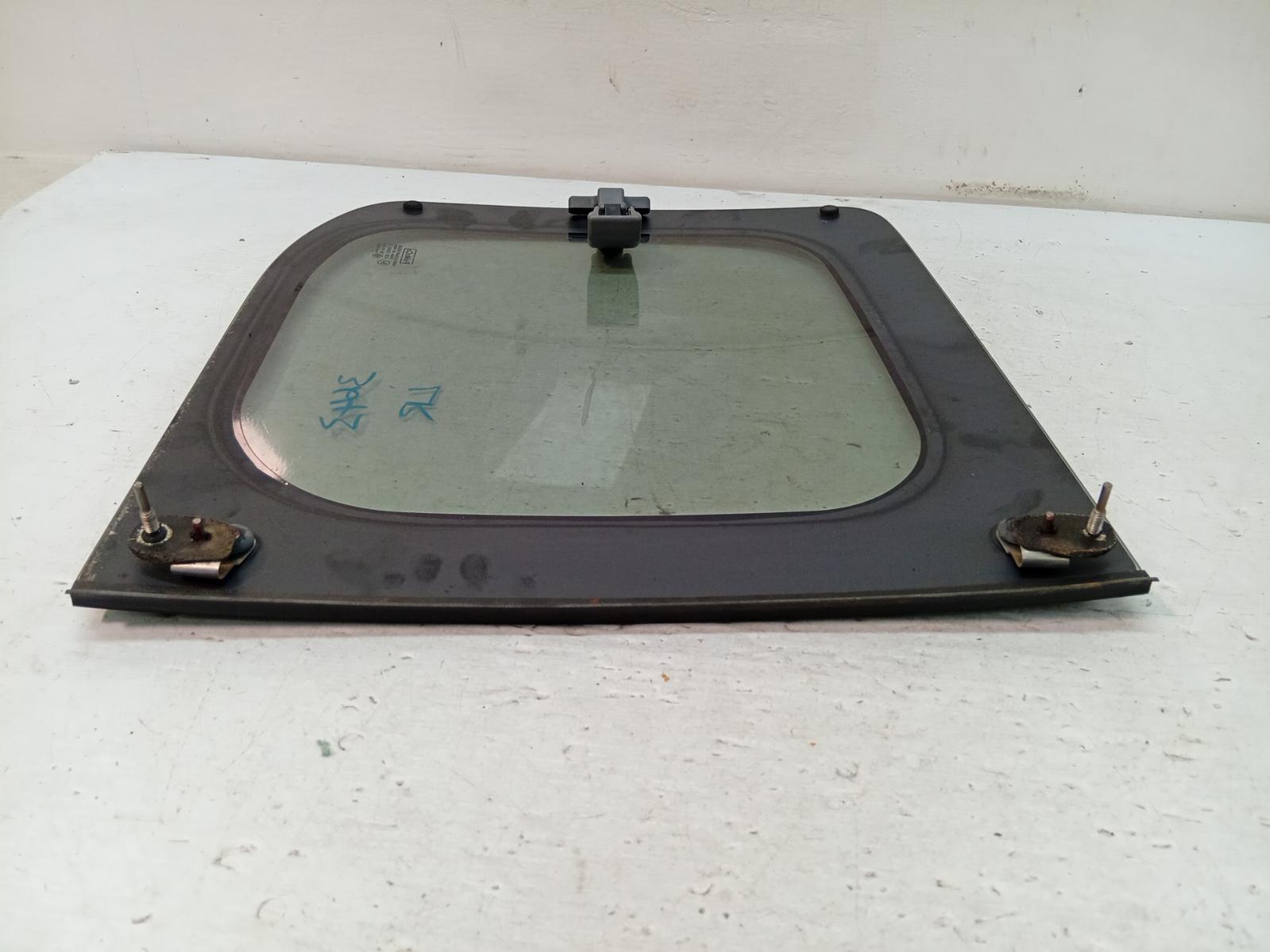 Left_Rear_Door_Window