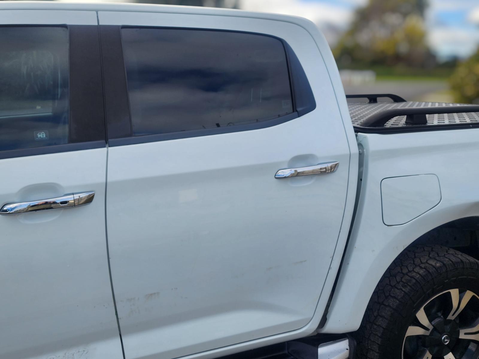 Left_Rear_Door_Sliding