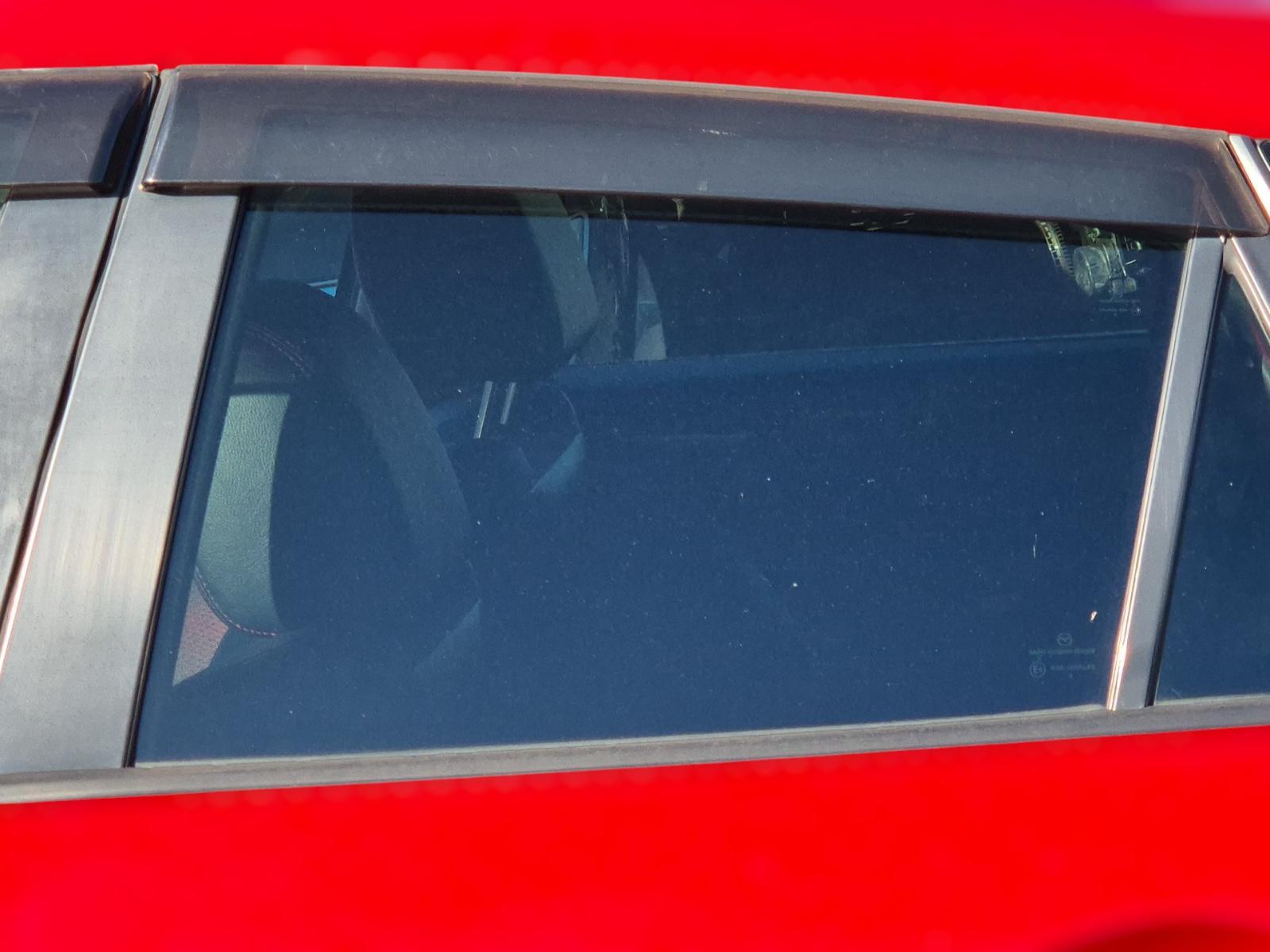 Left_Rear_Door_Window