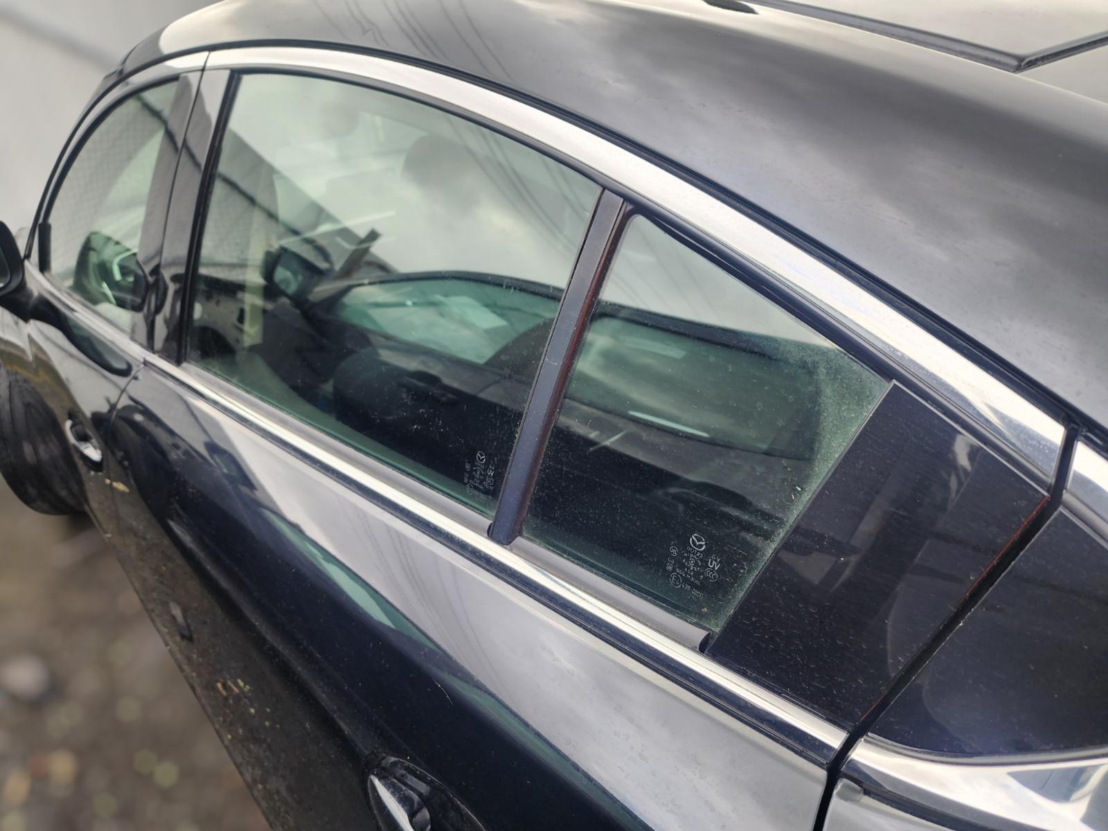 Left_Rear_1q_Door_Glass