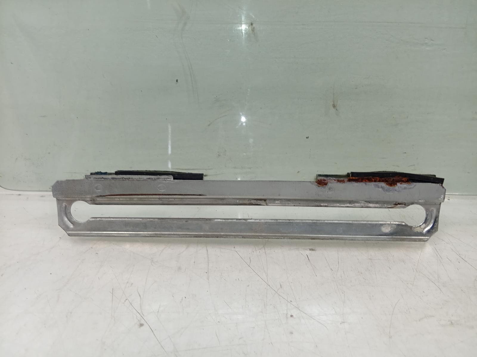Left_Rear_Door_Window