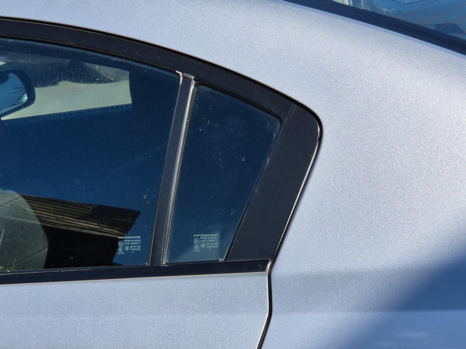 Left_Rear_1q_Door_Glass