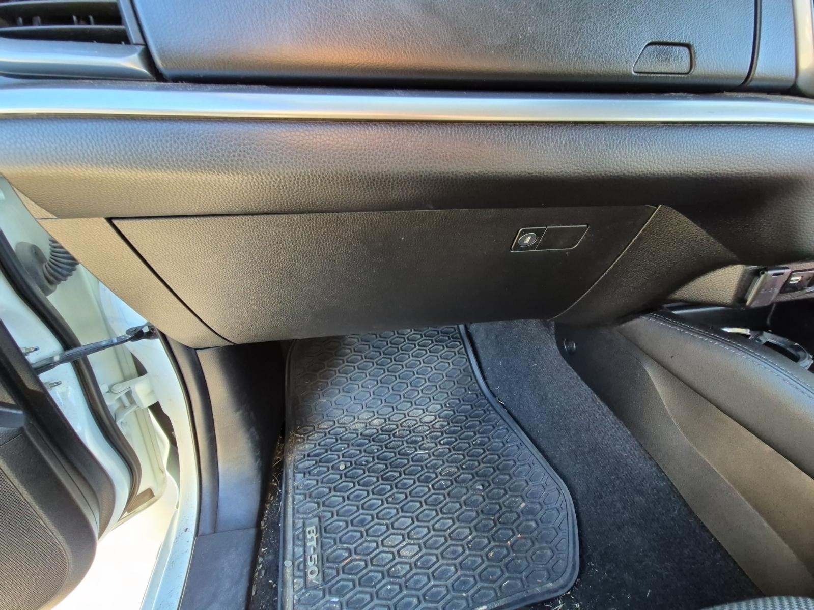 Glove_Box