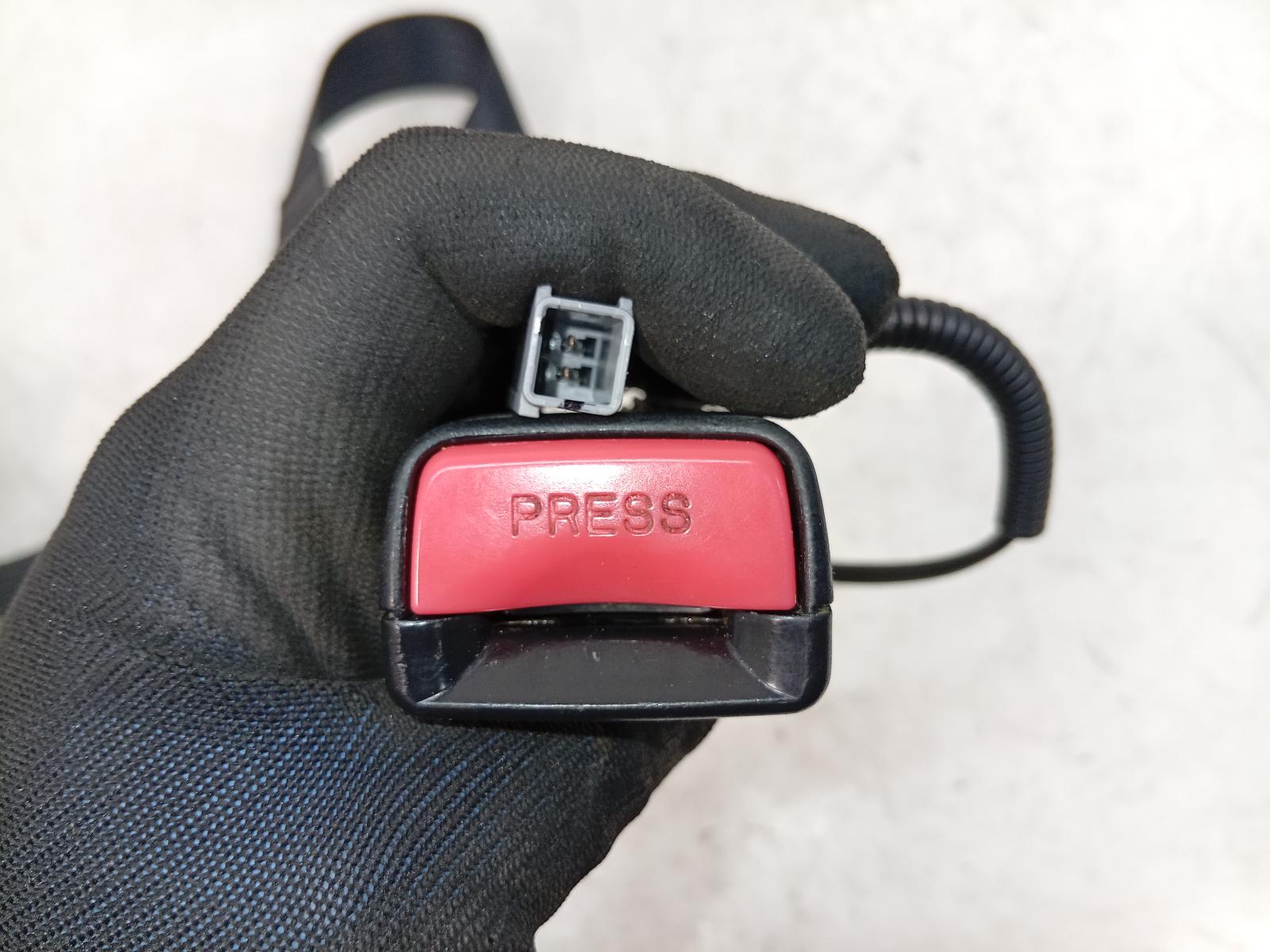 Seat_Belt_Stalk