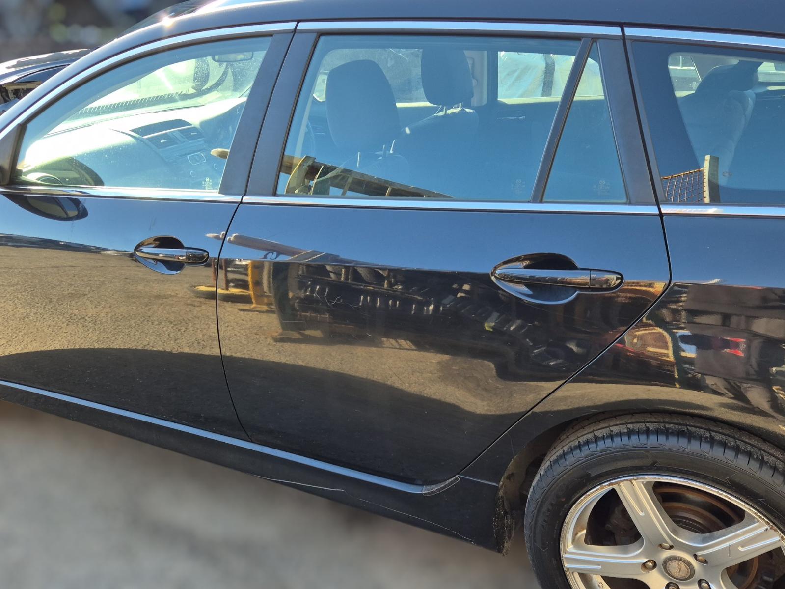 Left_Rear_Door_Sliding
