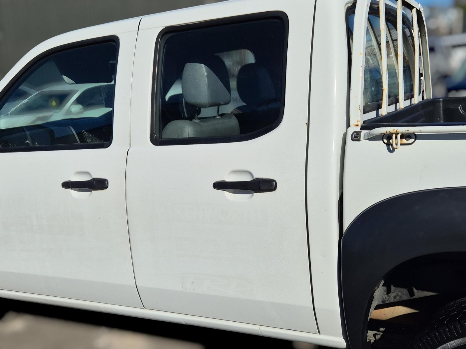 Left_Rear_Door_Sliding