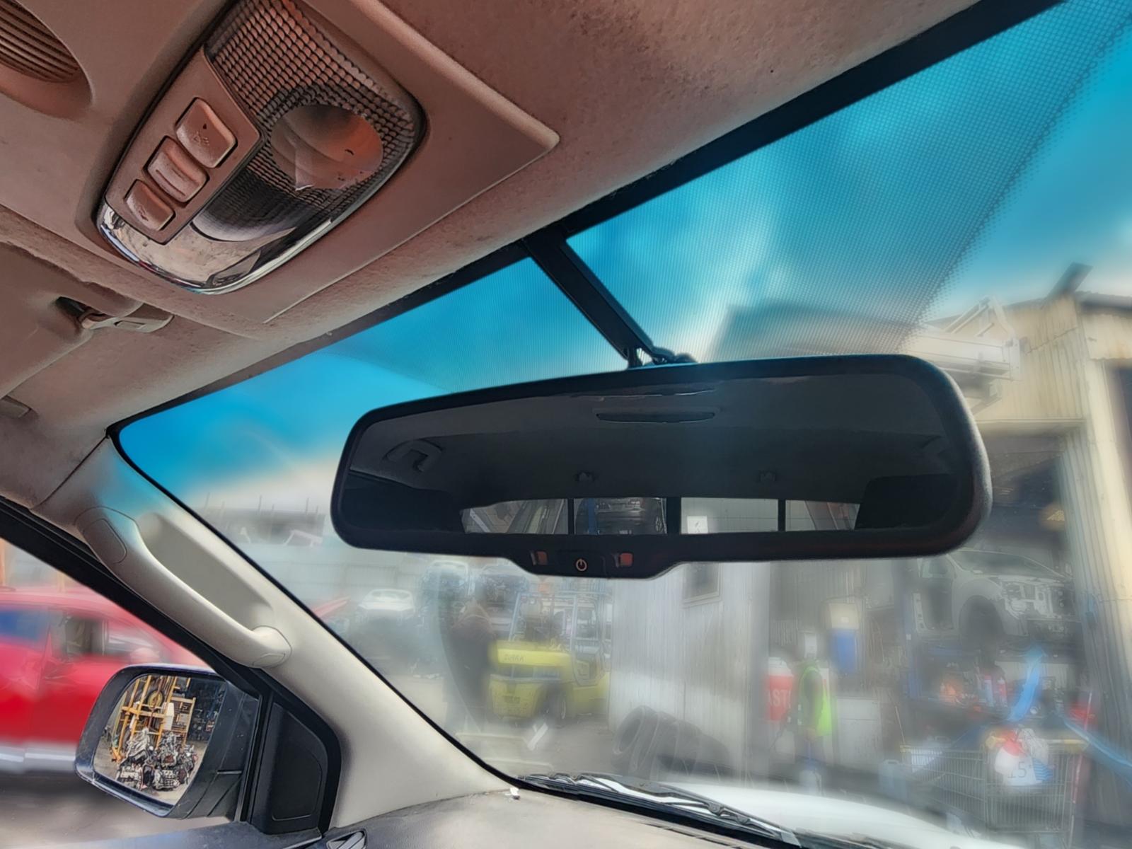 Interior_Mirror