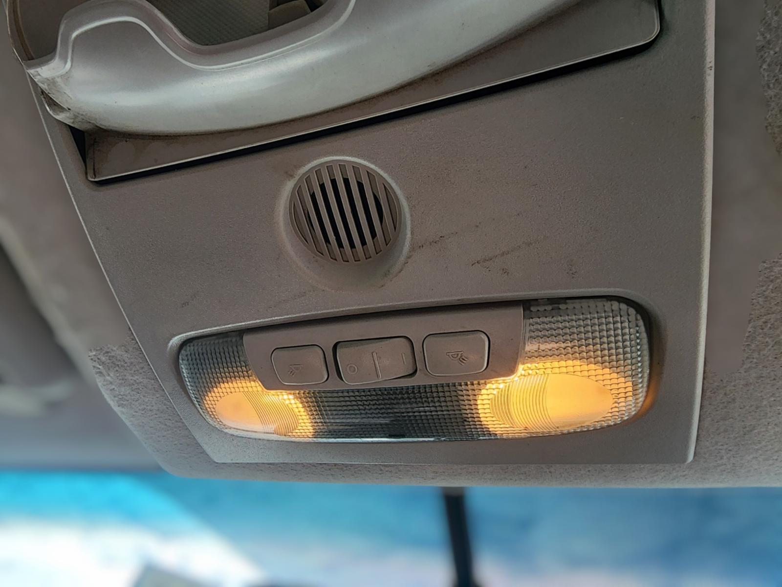 Courtesy_Light