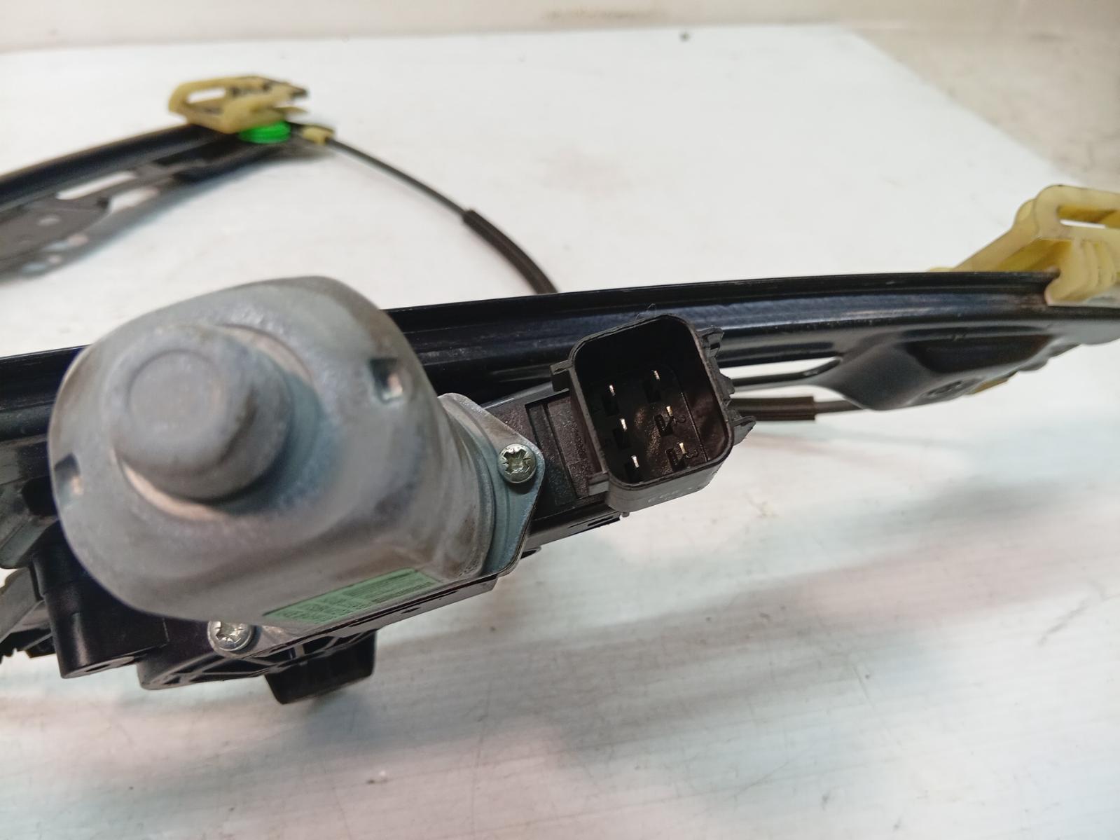 Right_Front_Window_Reg_Motor