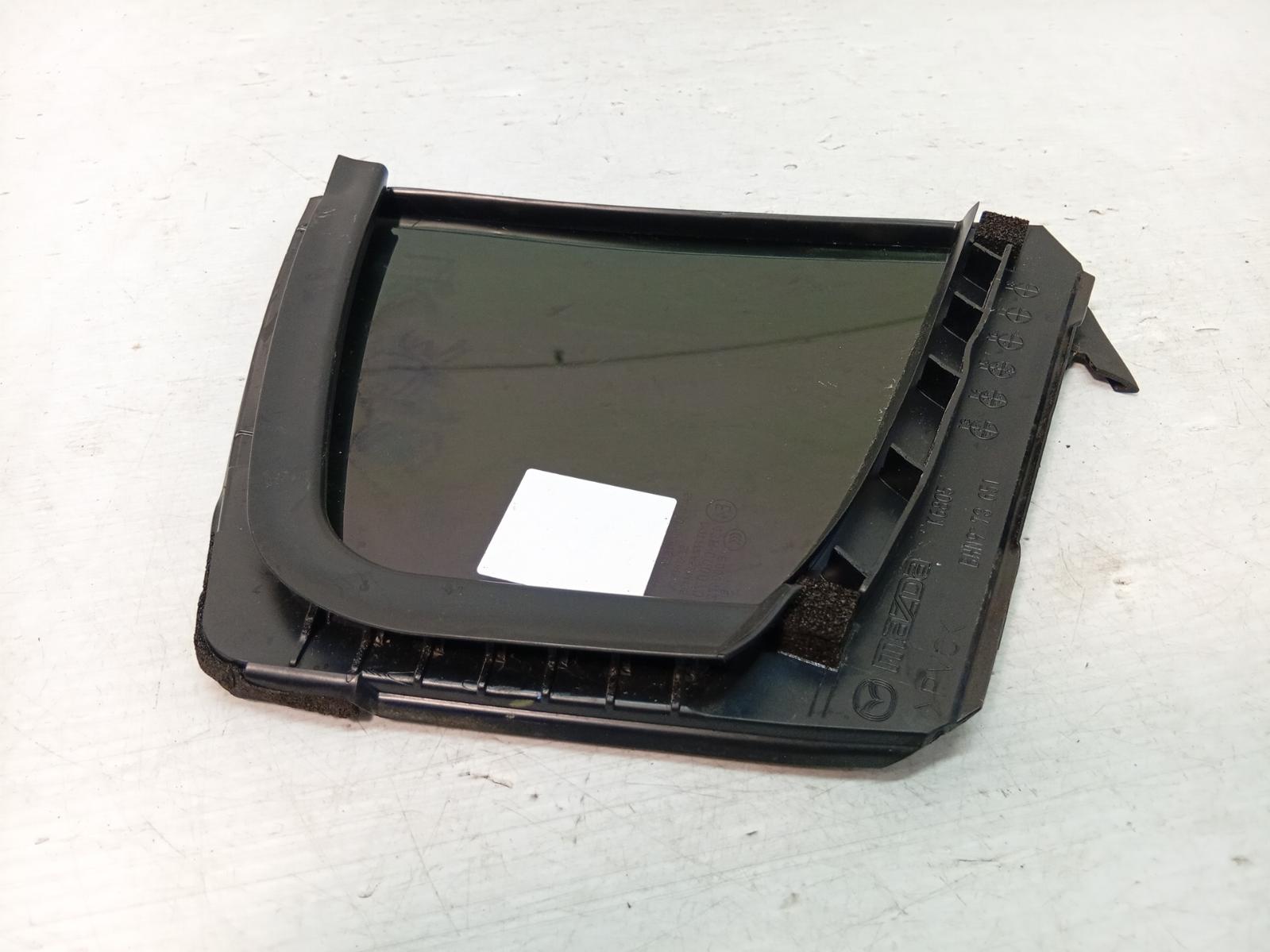 Left_Rear_1q_Door_Glass