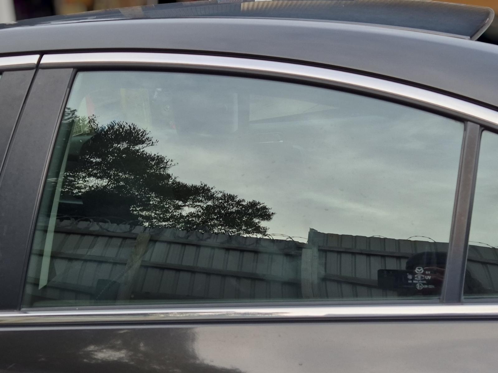 Left_Rear_Door_Window