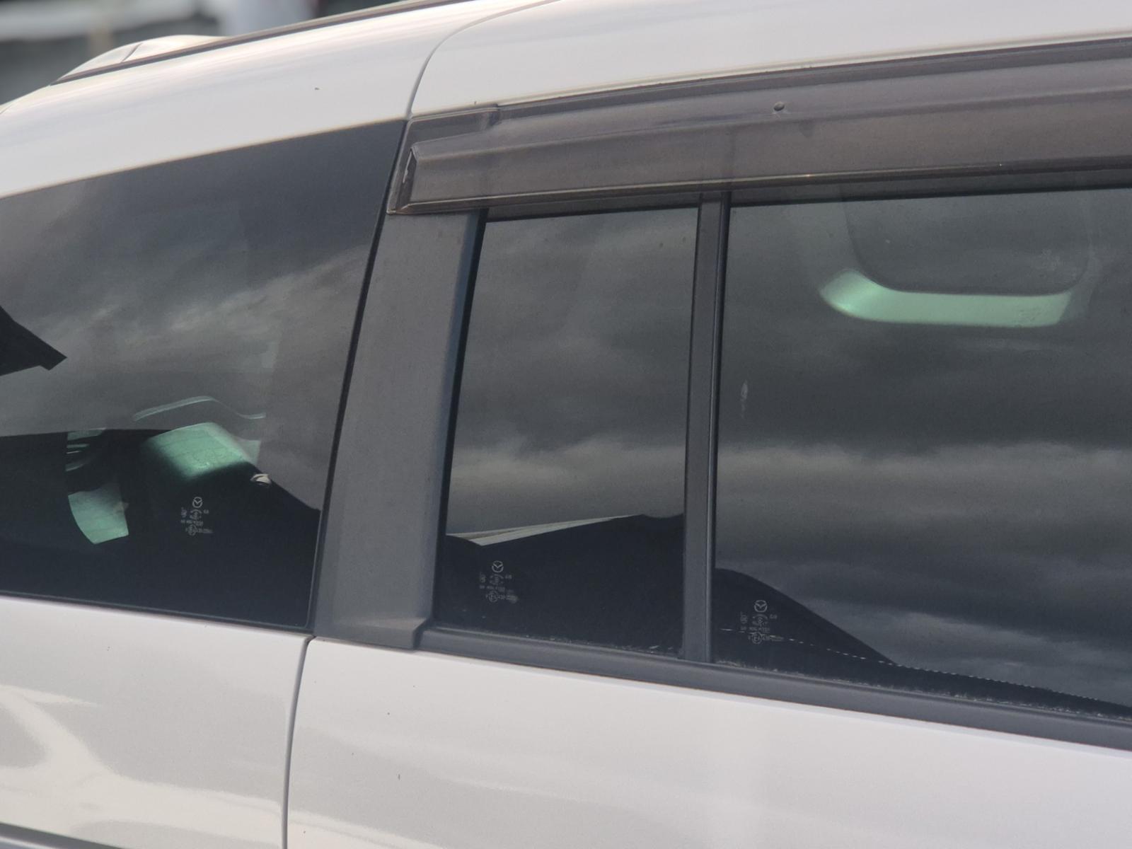 Mazda Premacy - CREW