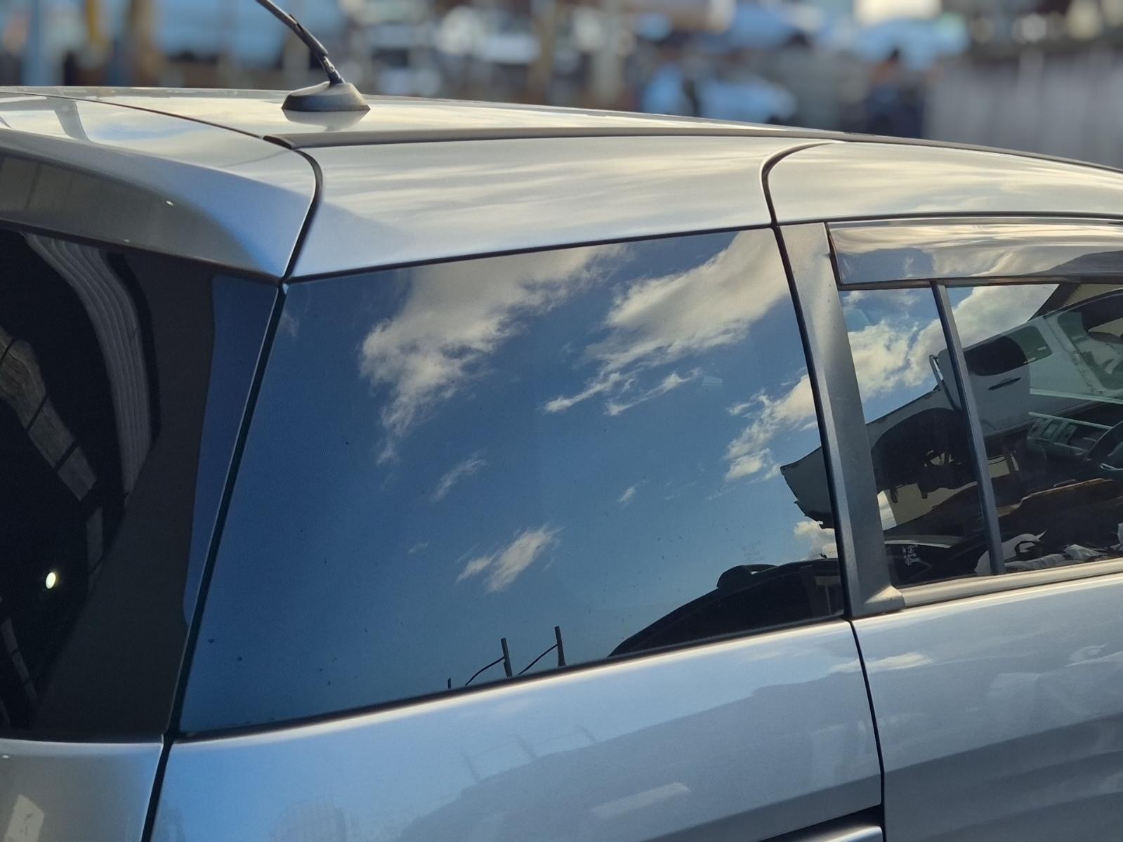 Right_Rear_Side_Glass