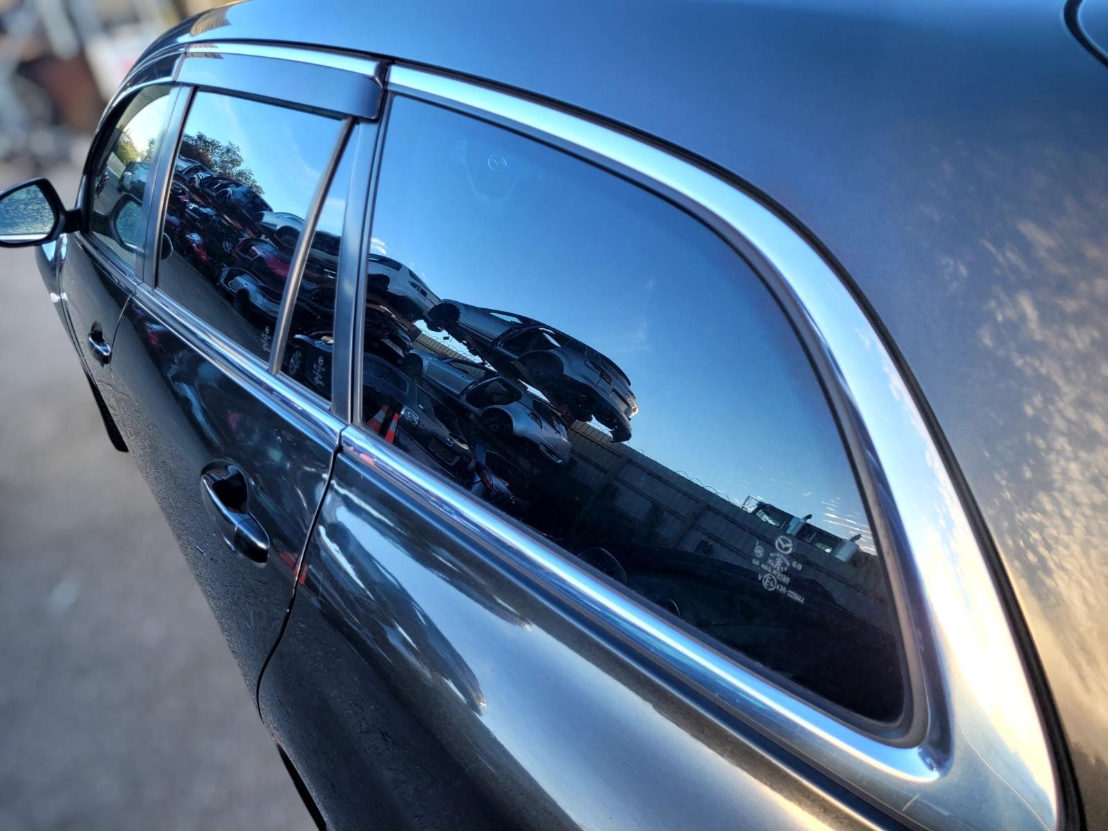 Left_Rear_Side_Glass