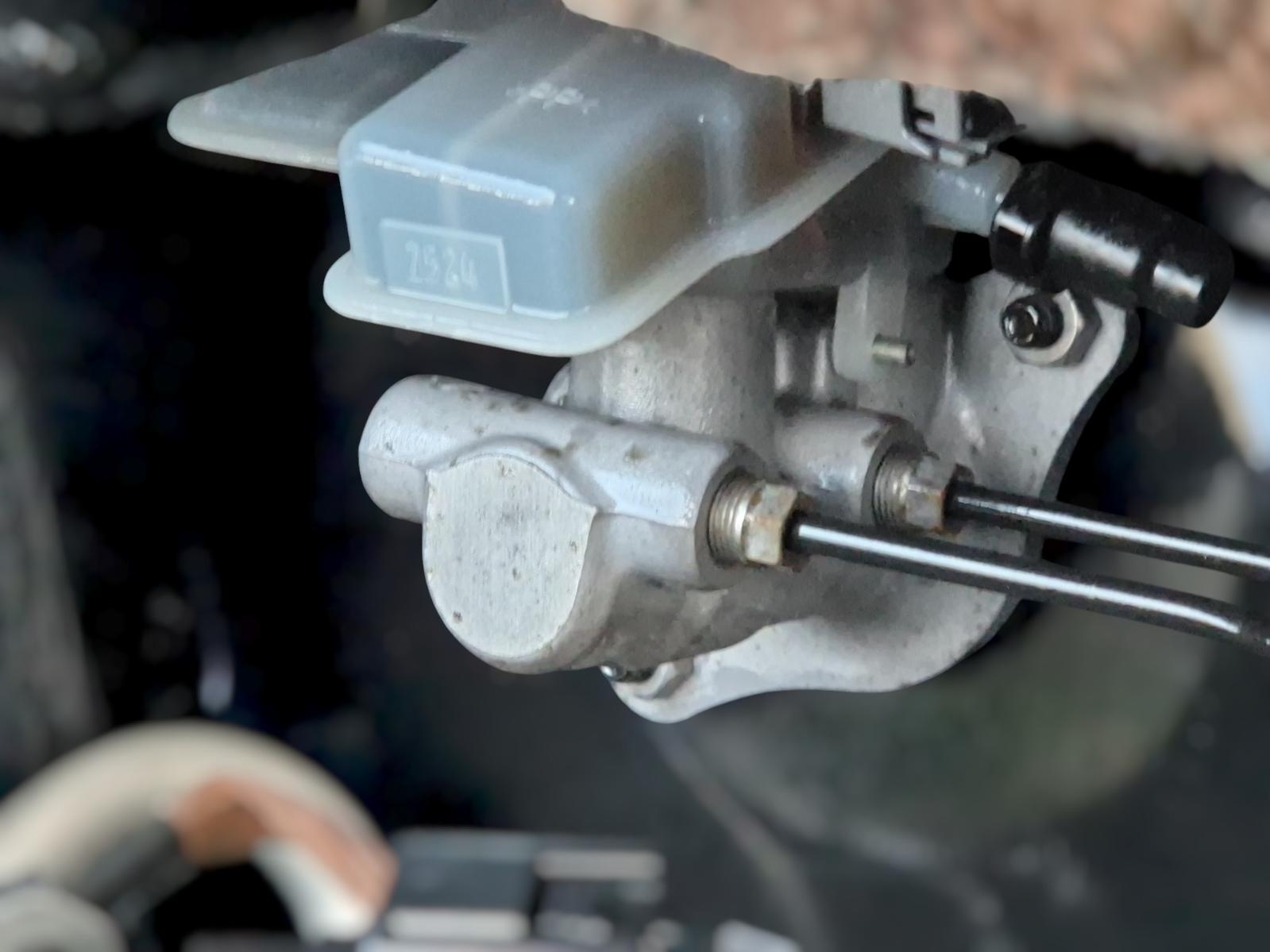 Master_Cylinder