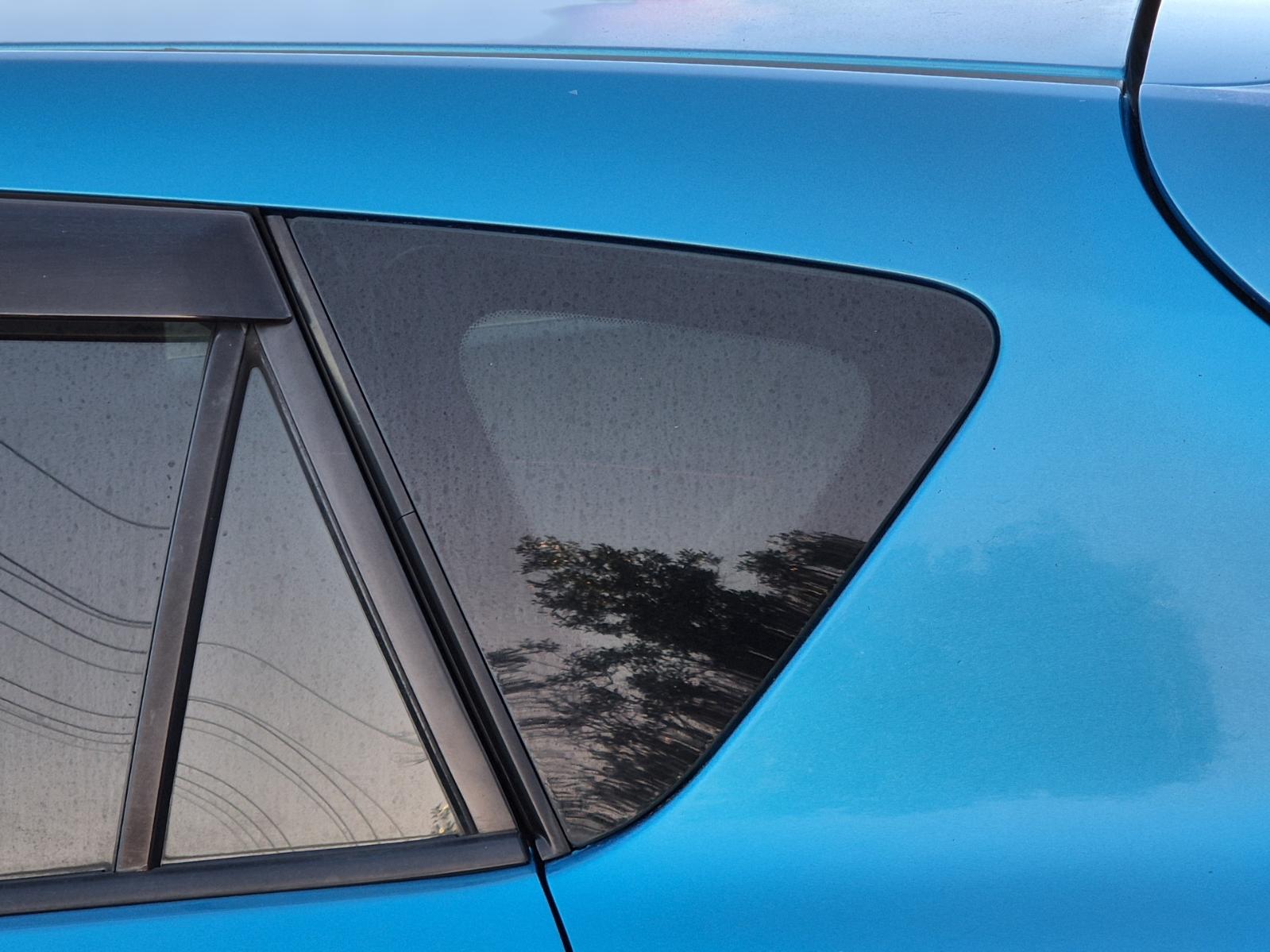 Left_Rear_Side_Glass