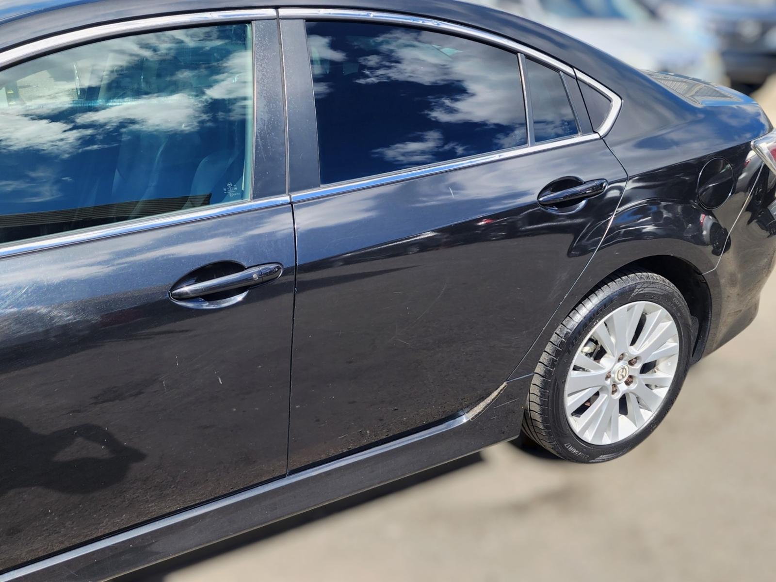 Left Rear Door Sliding