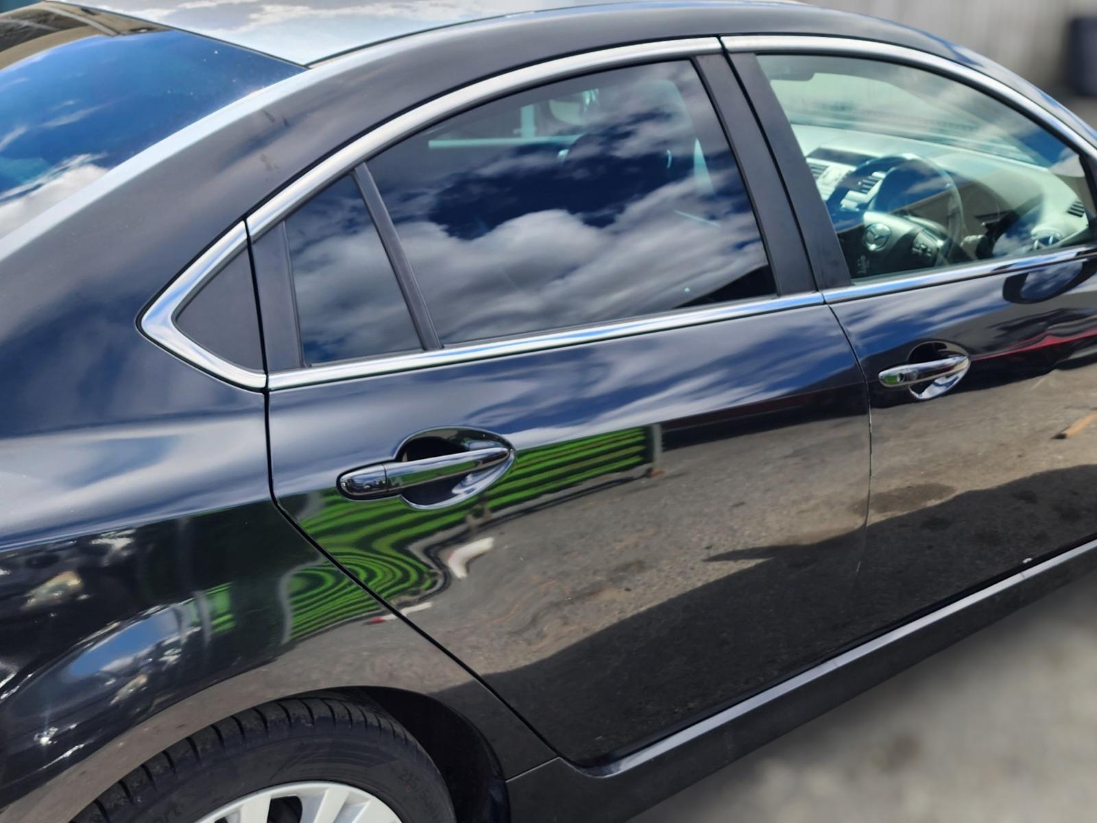 Right Rear Door Sliding