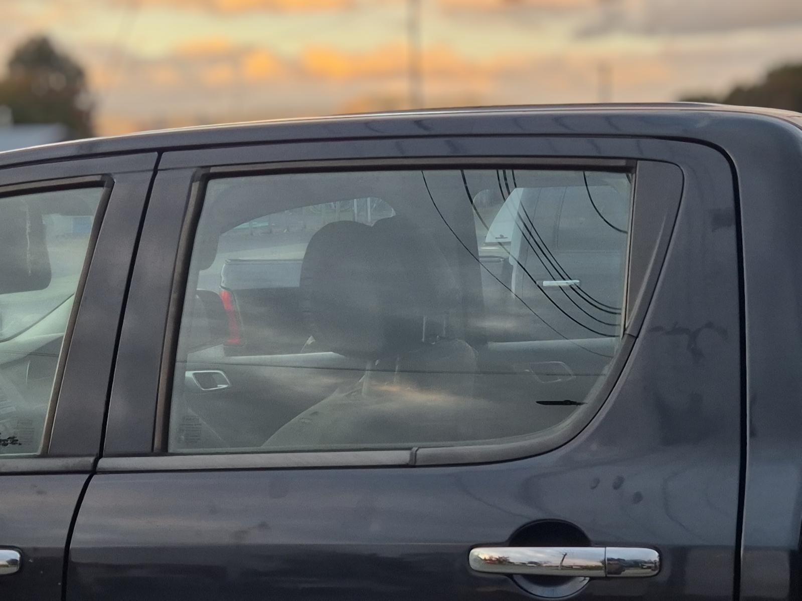 Left_Rear_Door_Window