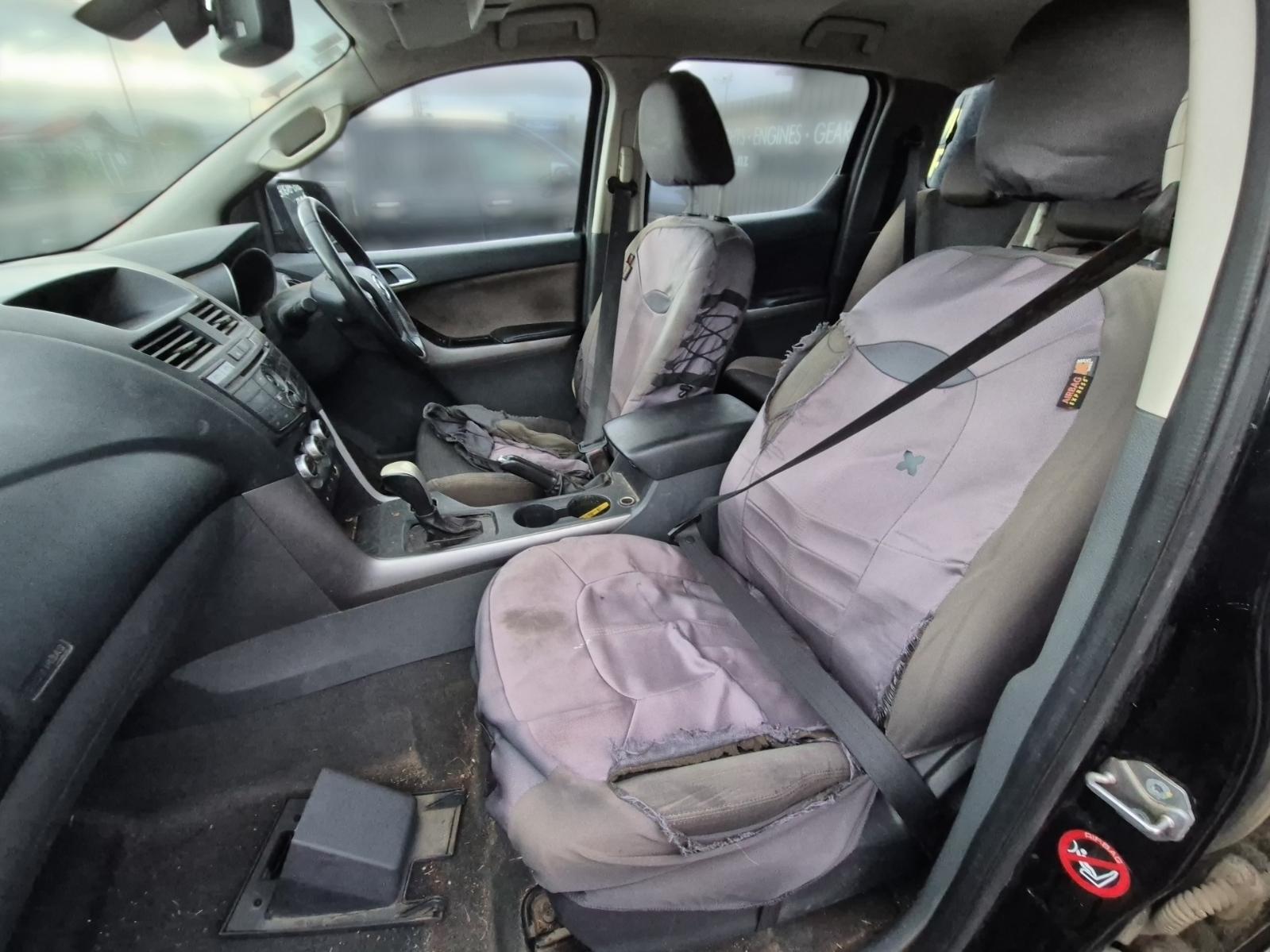 Seat_Belt_Stalk
