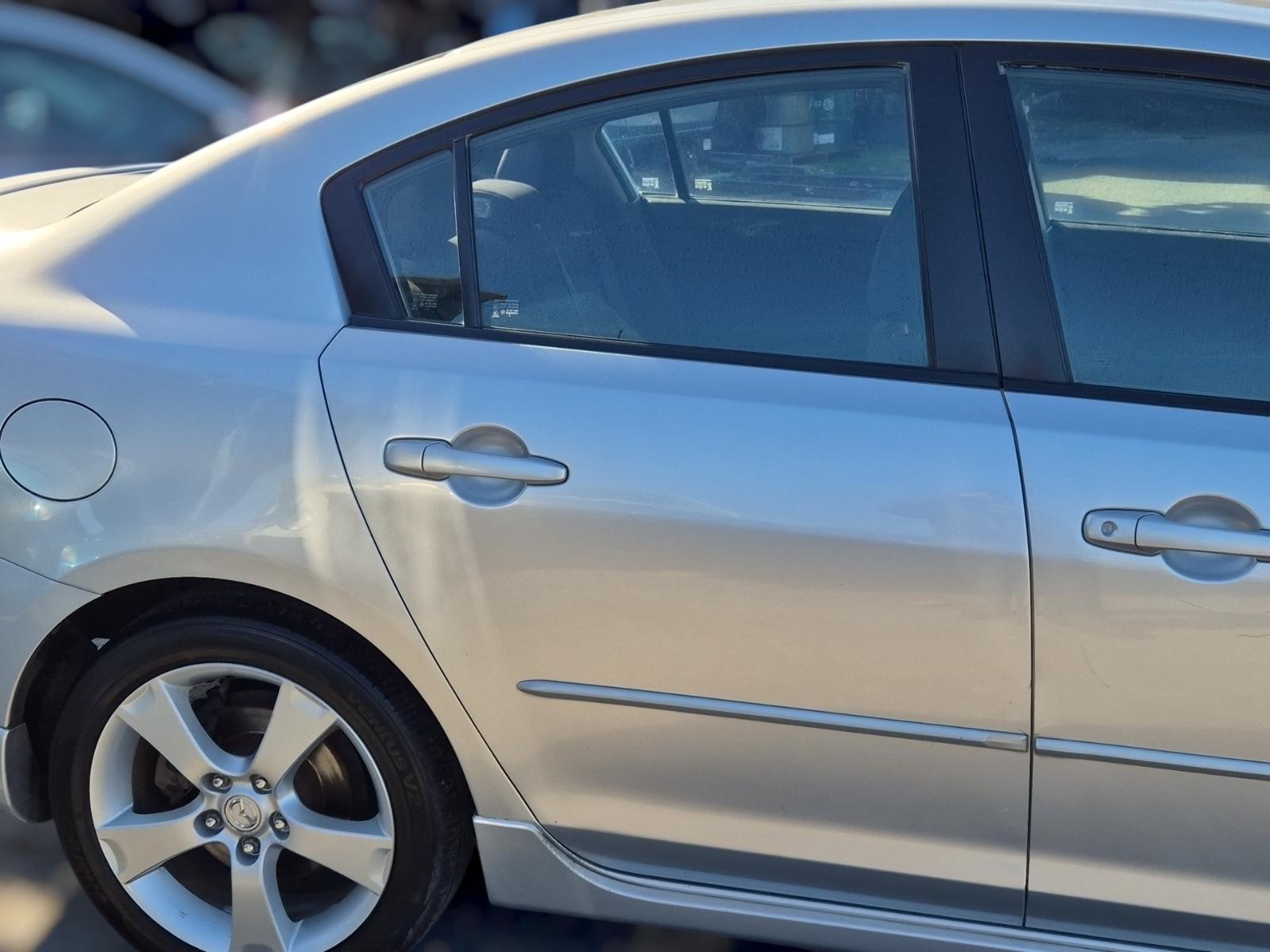 Right_Rear_Door_Sliding