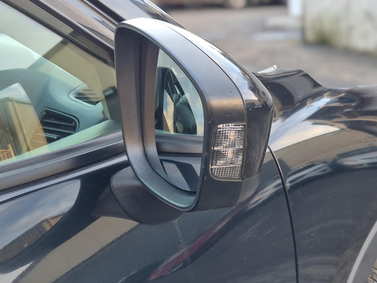 Right_Door_Mirror