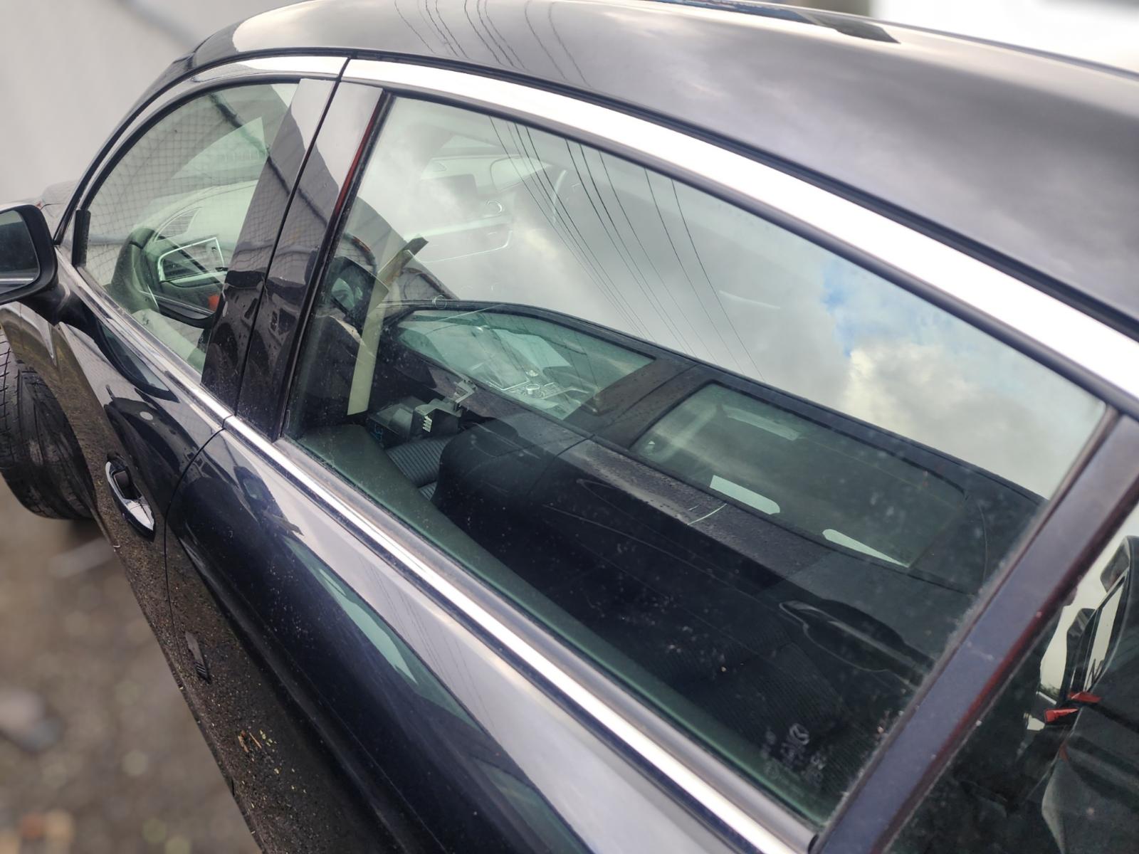 Left_Rear_Door_Window
