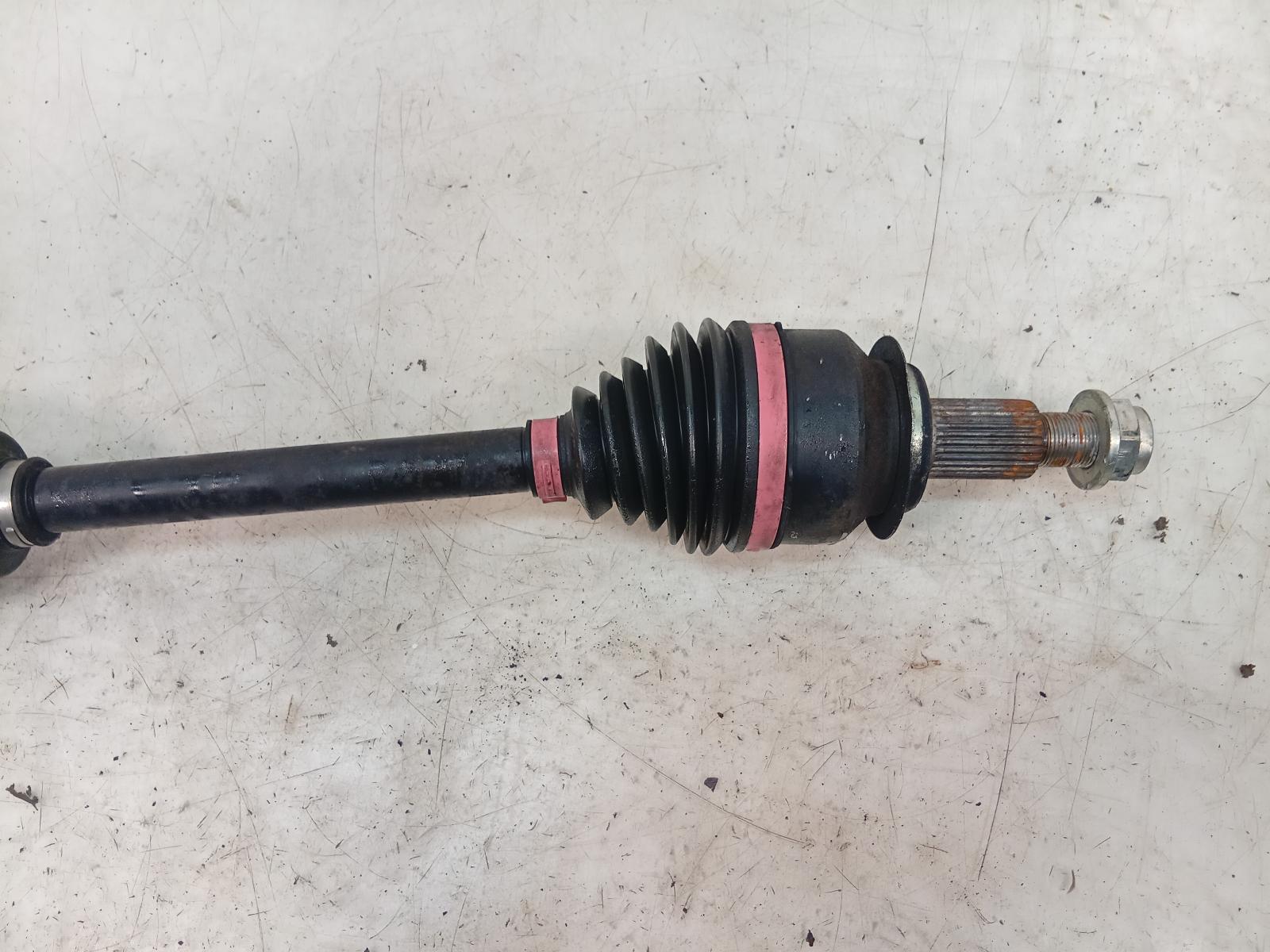 Left_Driveshaft