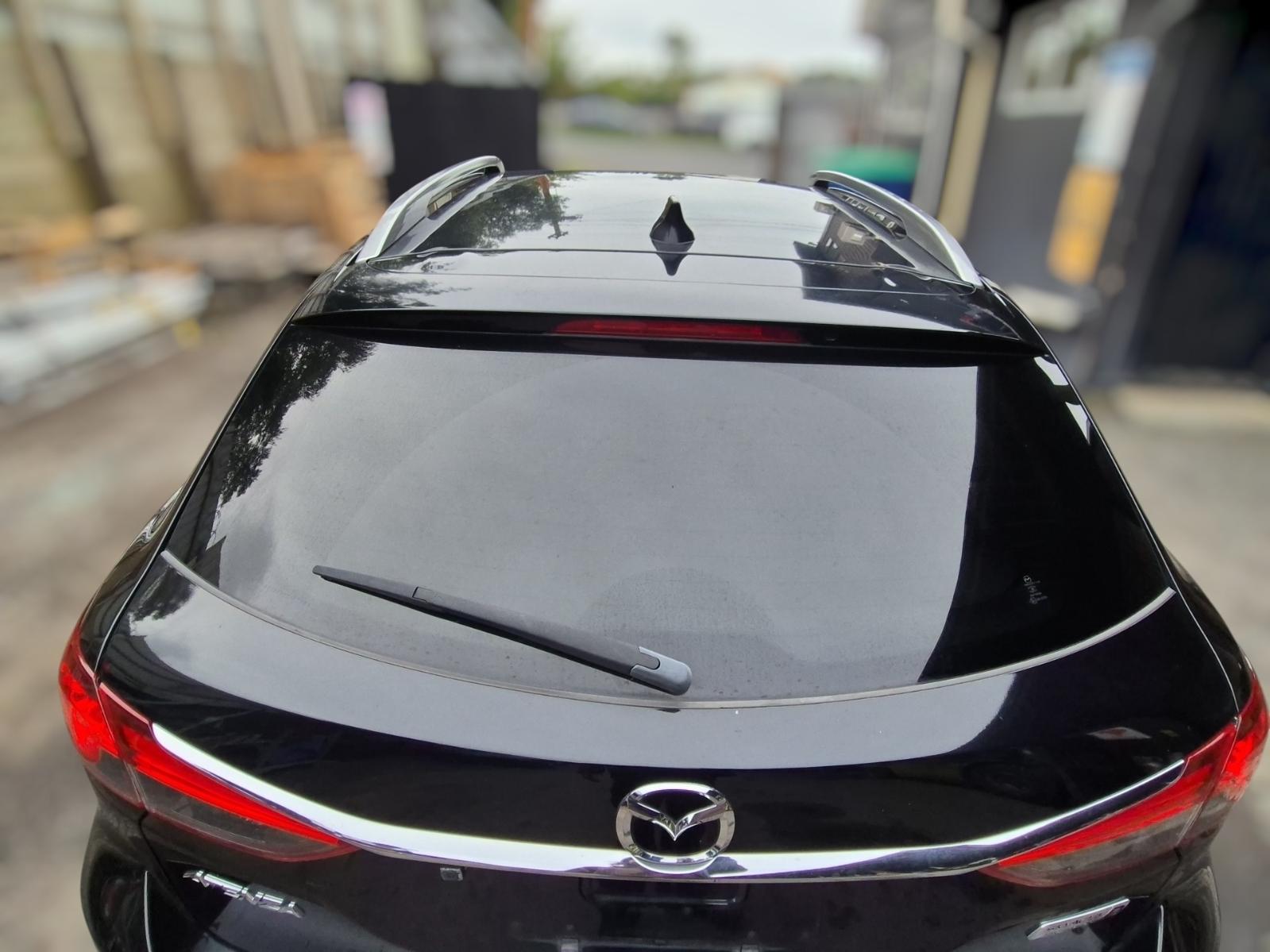 Rear_Spoiler