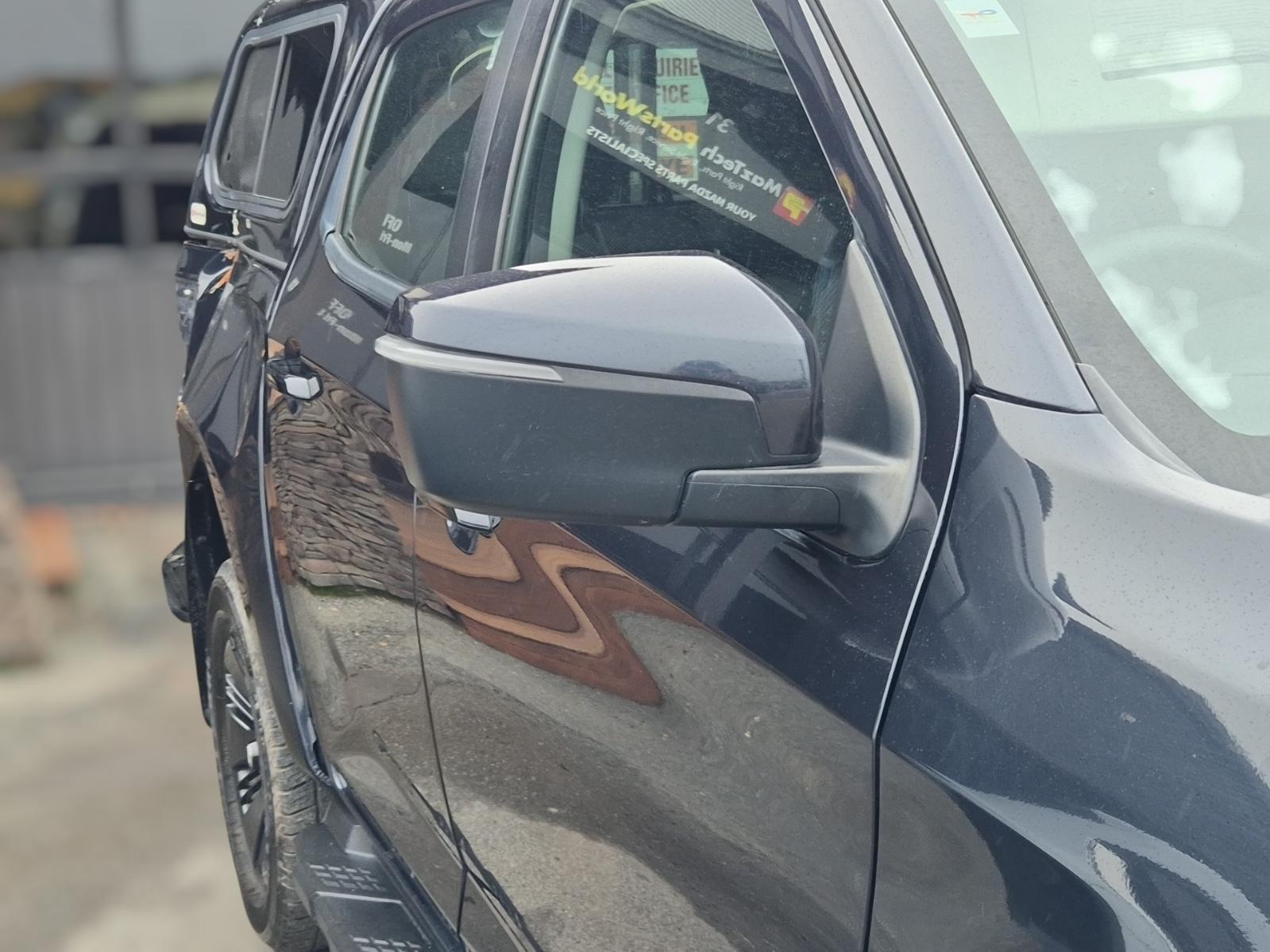 Right_Door_Mirror