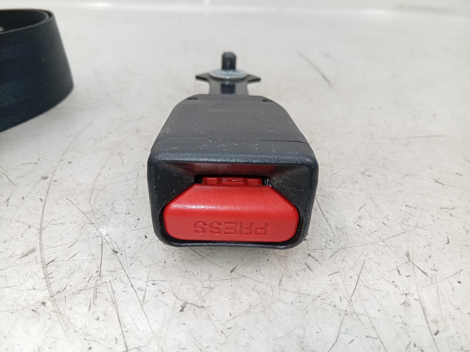 Seat_Belt_Stalk