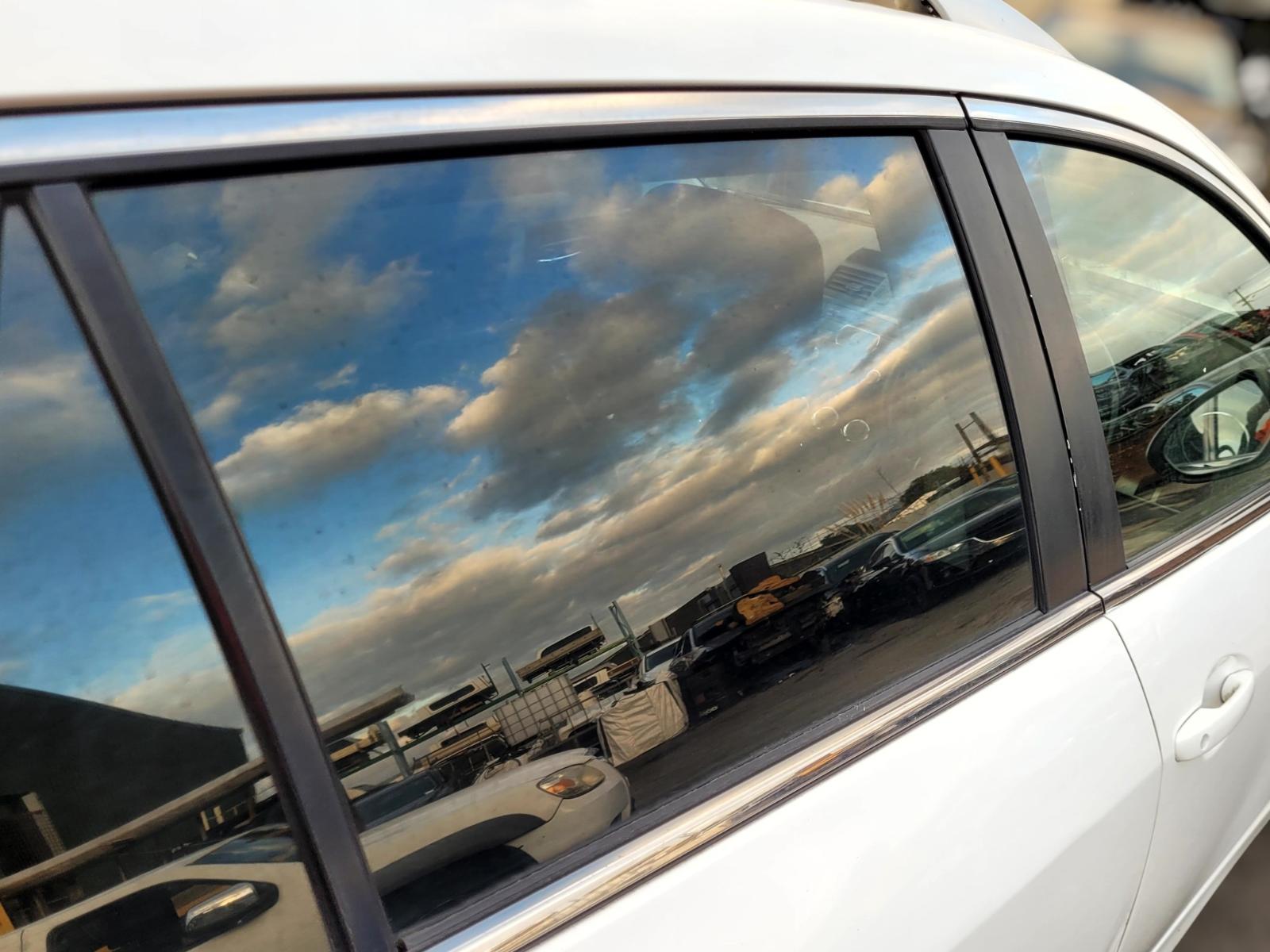 Right_Rear_Door_Window