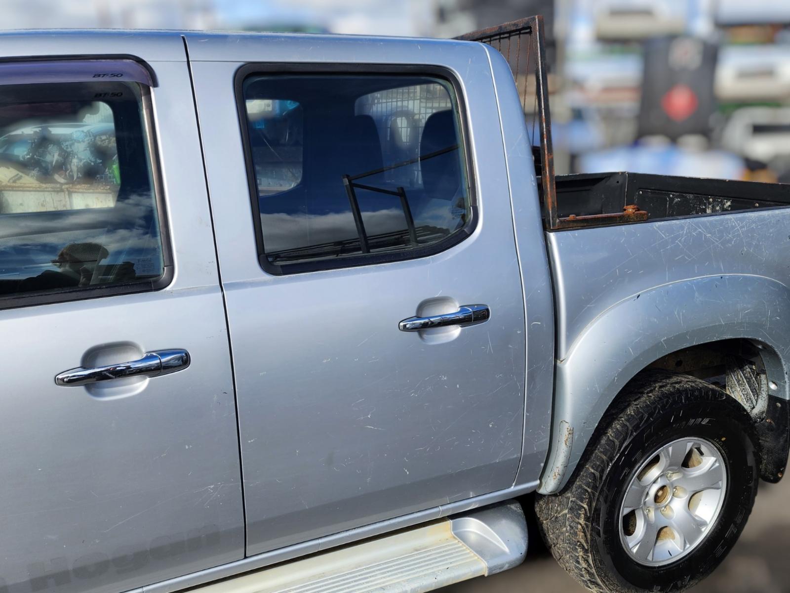 Left_Rear_Door_Sliding