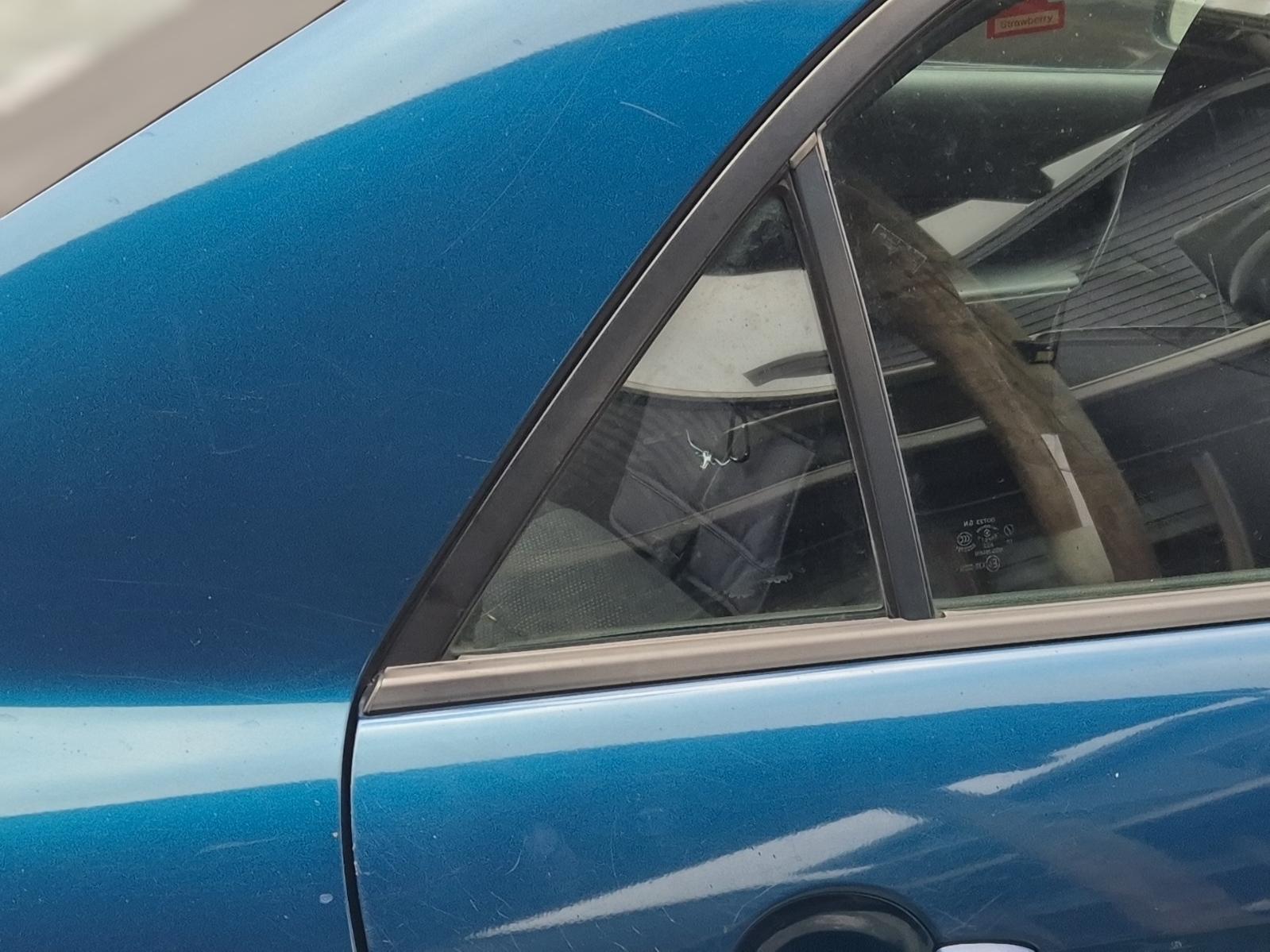 Right_Rear_1q_Door_Glass