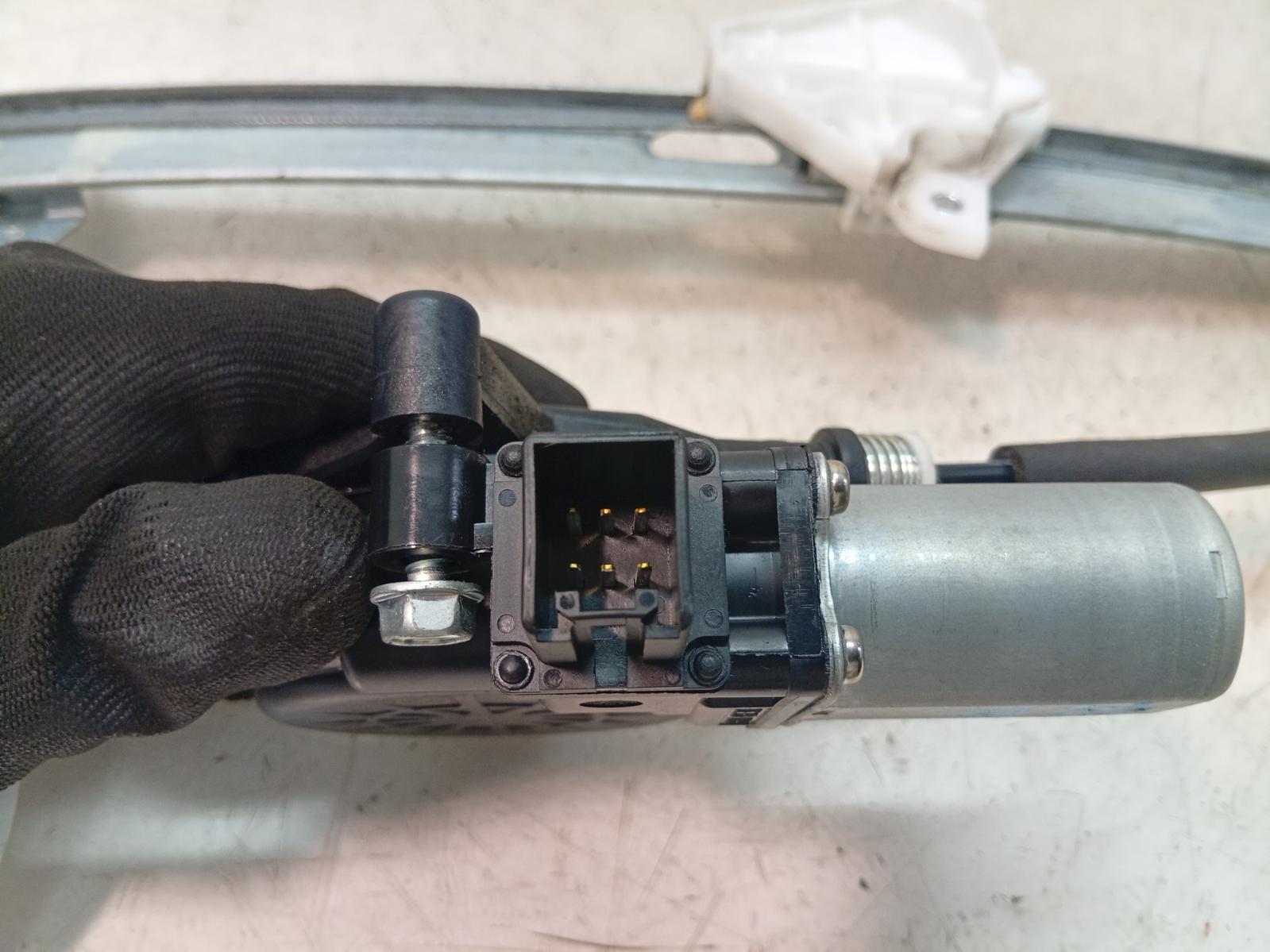 Right_Front_Window_Reg_Motor