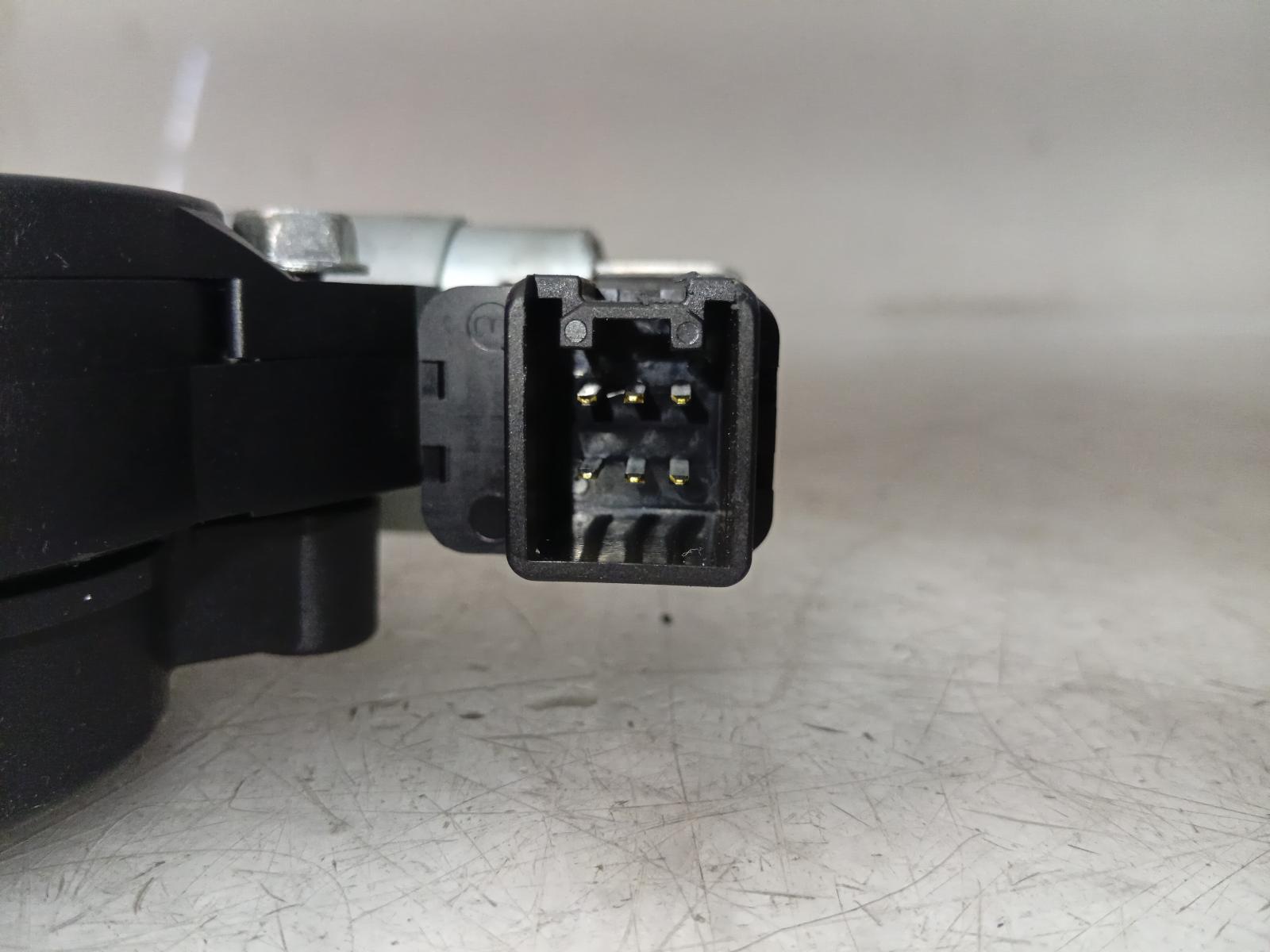 Right_Front_Window_Reg_Motor