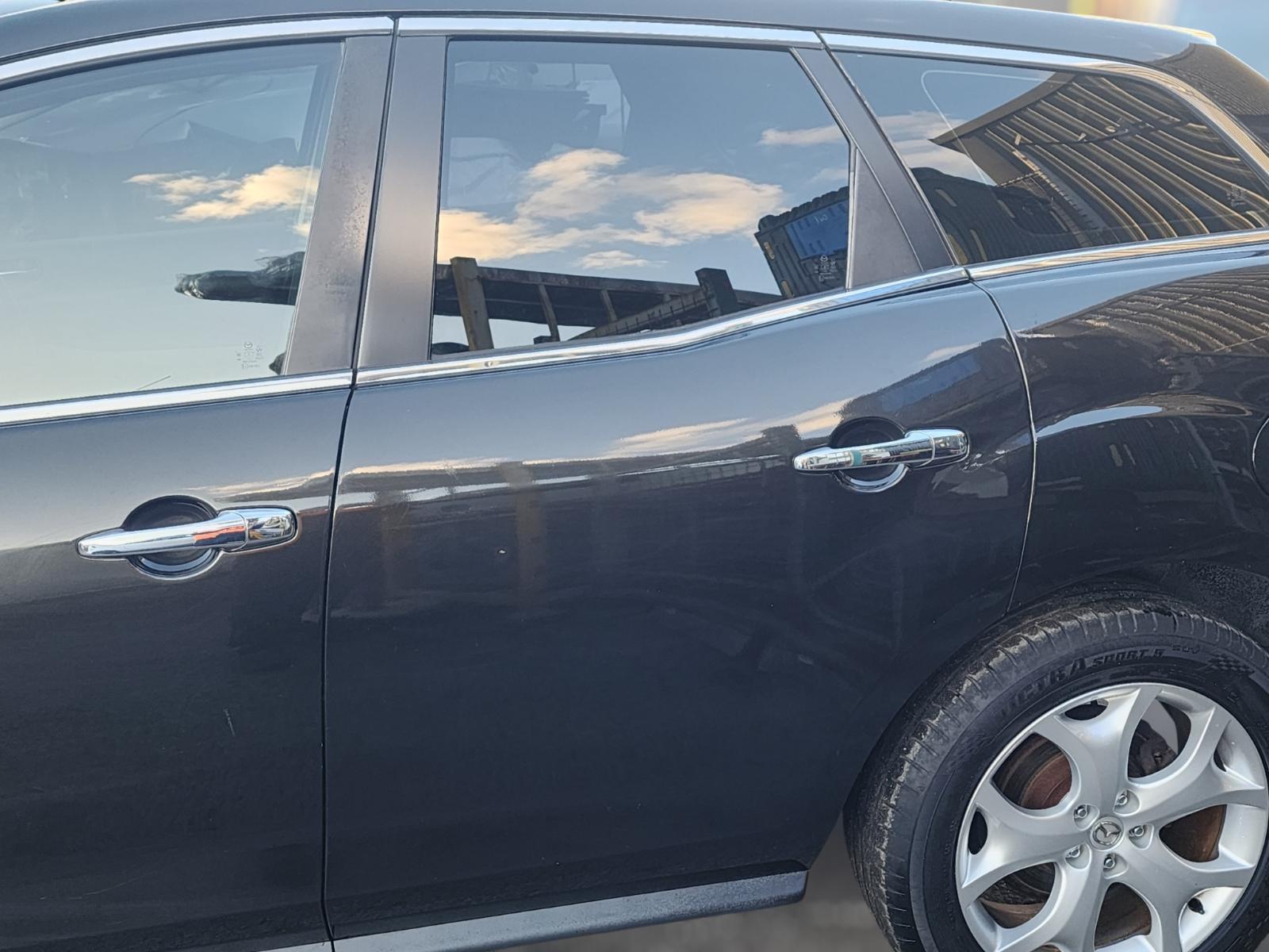 Left_Rear_Door_Sliding