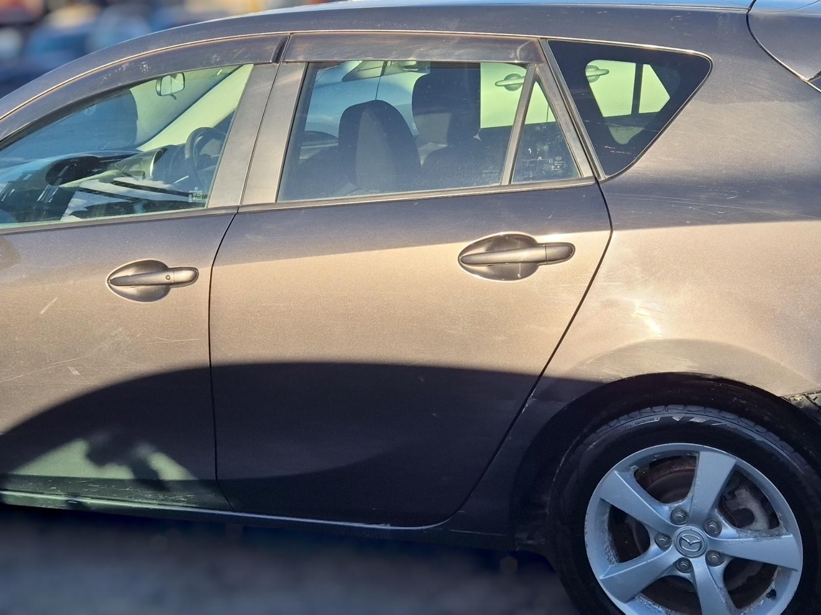 Left_Rear_Door_Sliding