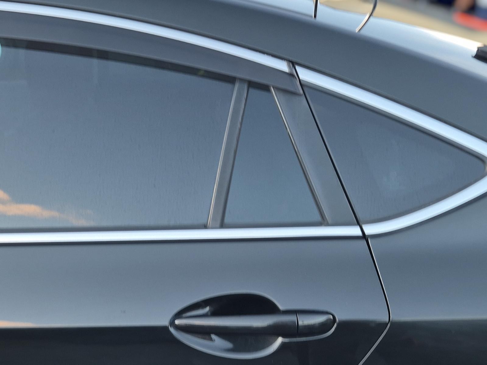 Left_Rear_1q_Door_Glass